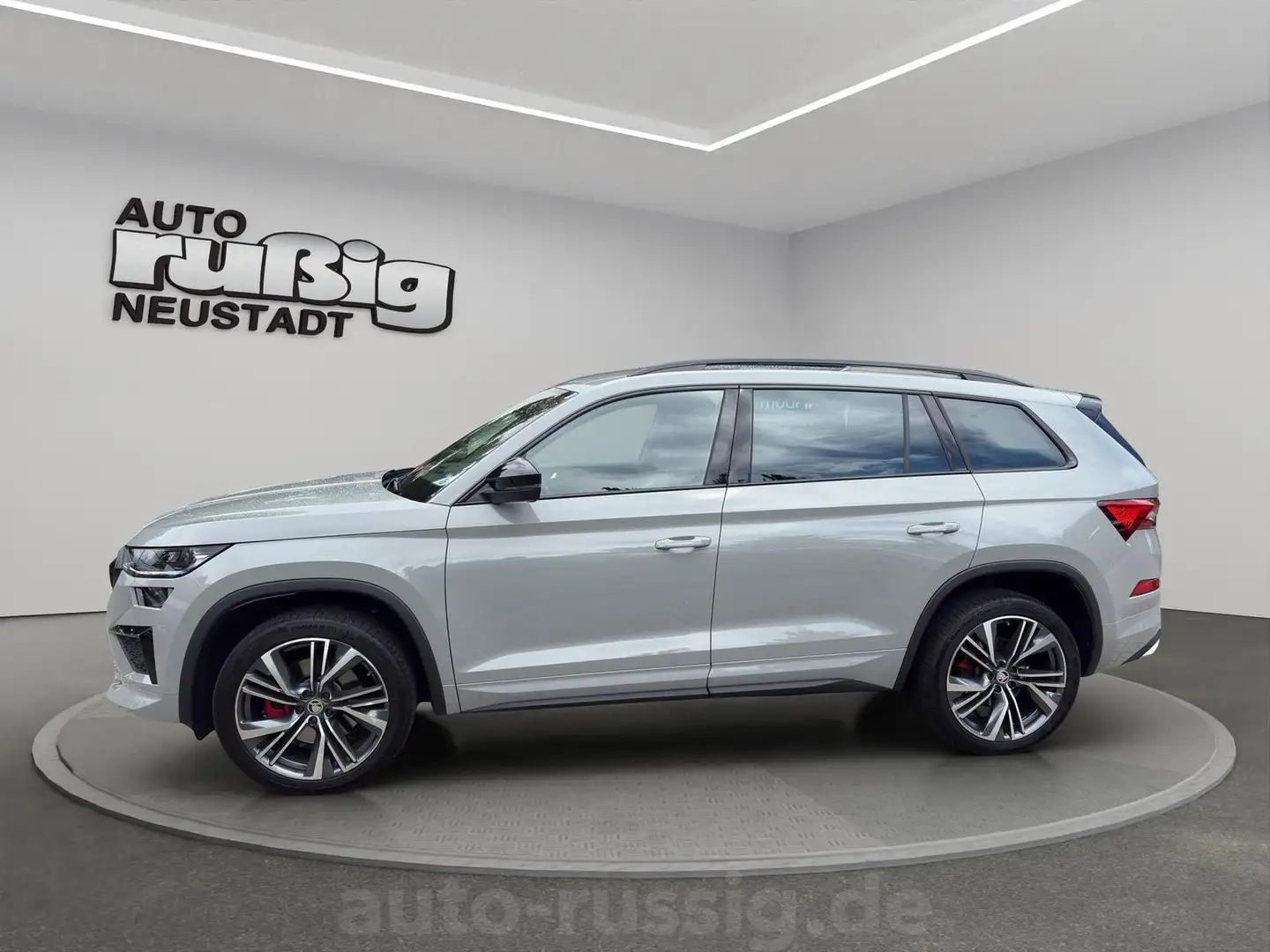 Skoda Kodiaq RS 4x4 2.0 TSI,NAVI,AHZV,20ZOLL,ACC Grau - 2