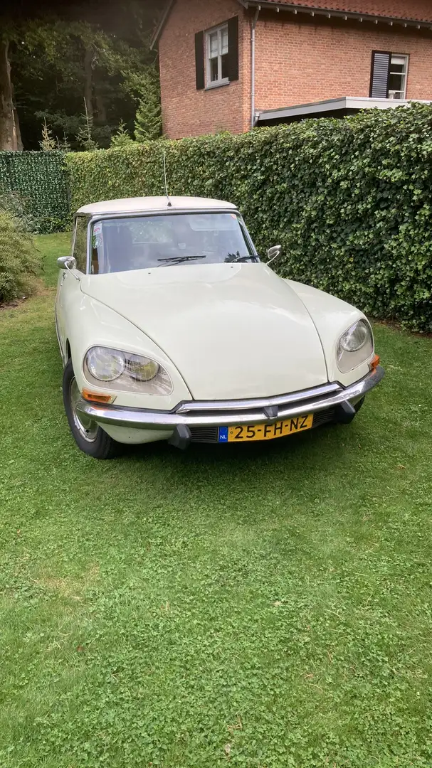 Citroen DS D Super 5 - 1