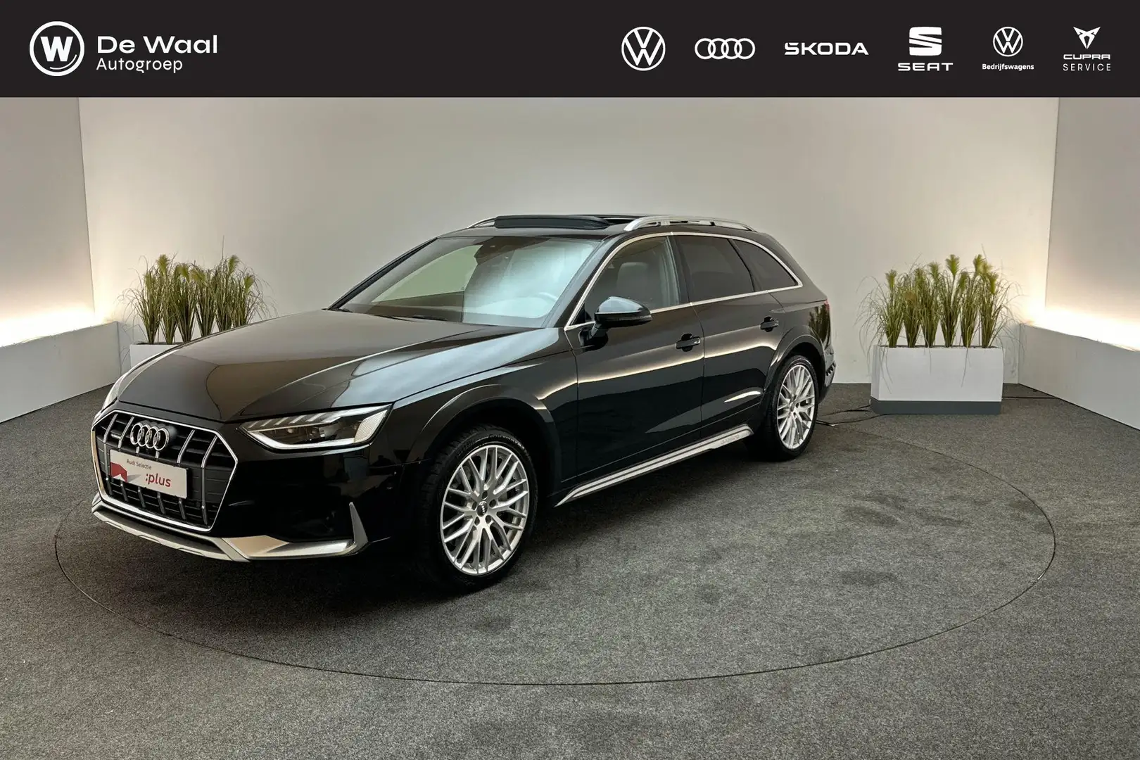 Audi A4 allroad quattro 45 TFSI 245pk S tronic | Panoramadak, 360 Zwart - 1