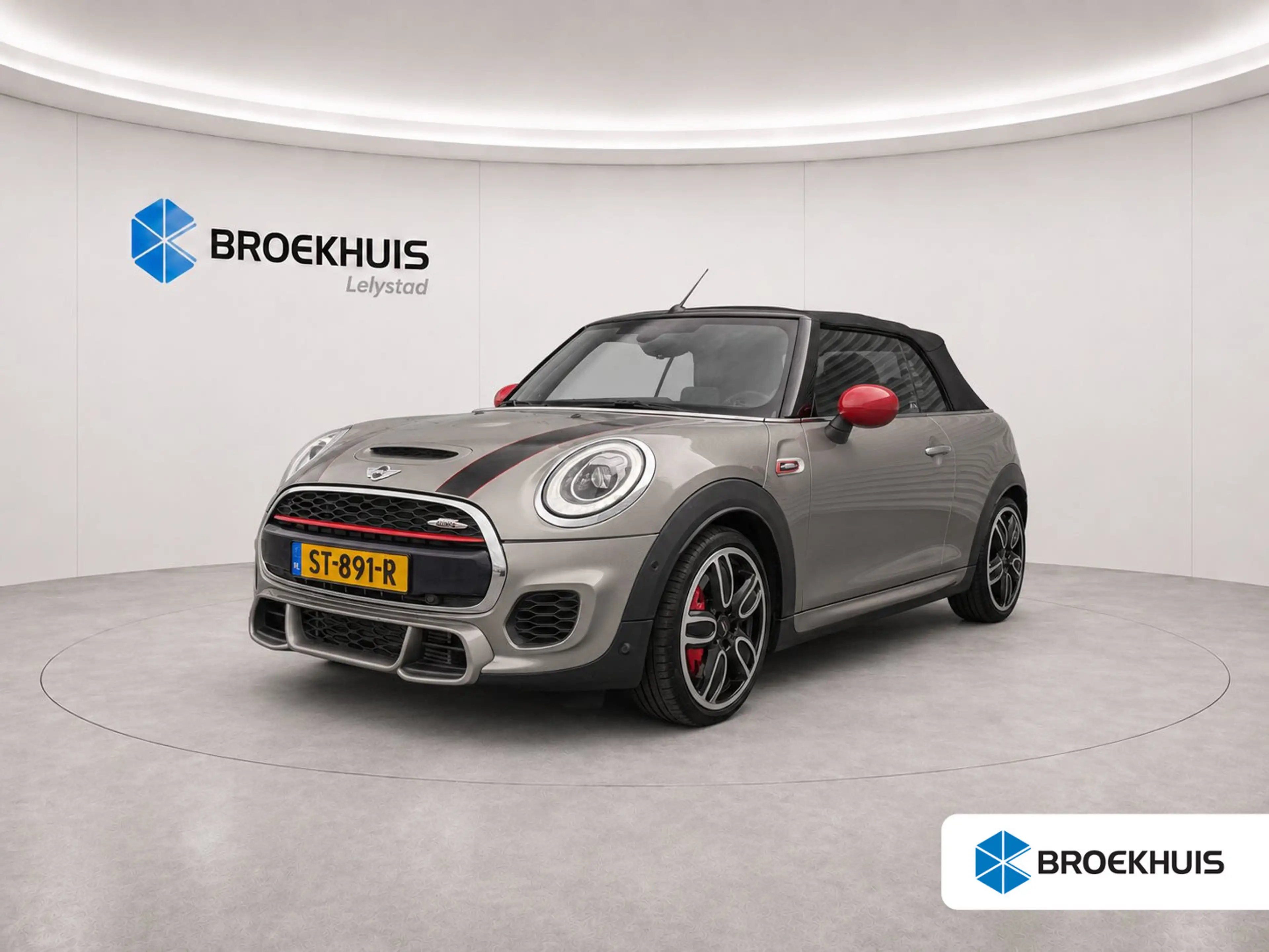 MINI Cooper S Cabrio 2.0 231PK JOHN COOPER WORKS AUTOMAAT / NAVI / LEDE