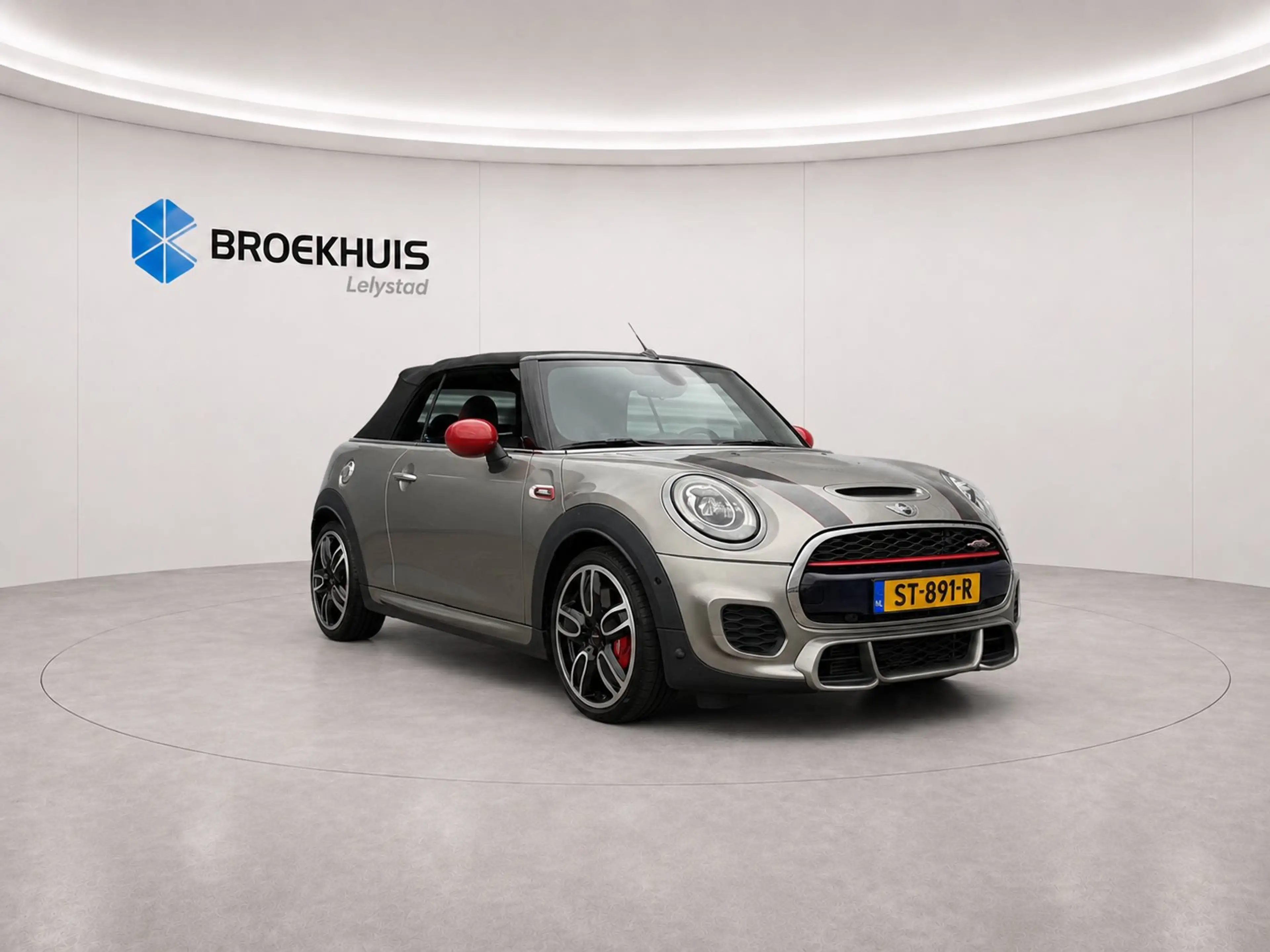 MINI Cooper S Cabrio 2.0 231PK JOHN COOPER WORKS AUTOMAAT / NAVI / LEDE — photo 4