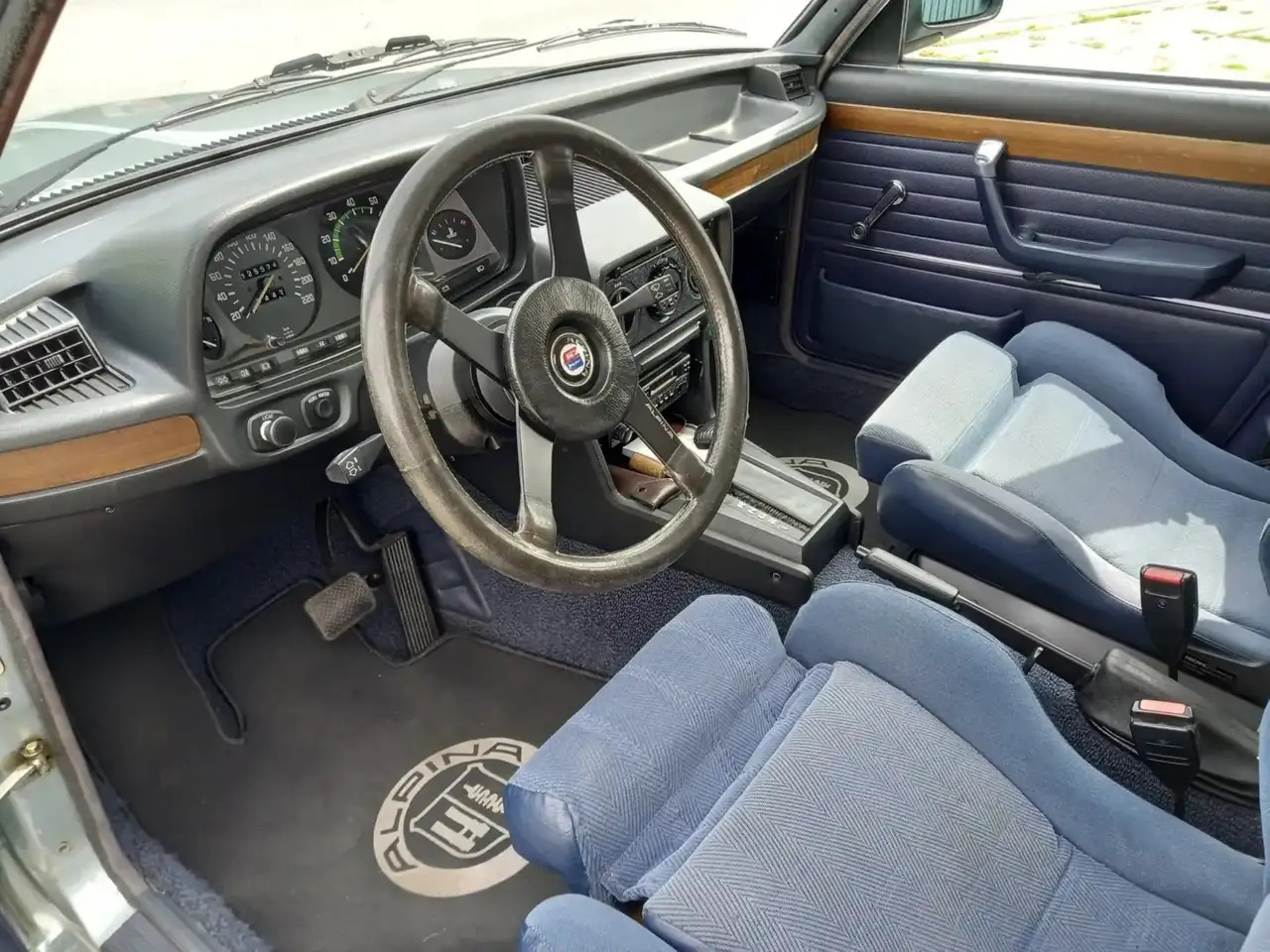 BMW 528i, foto 7