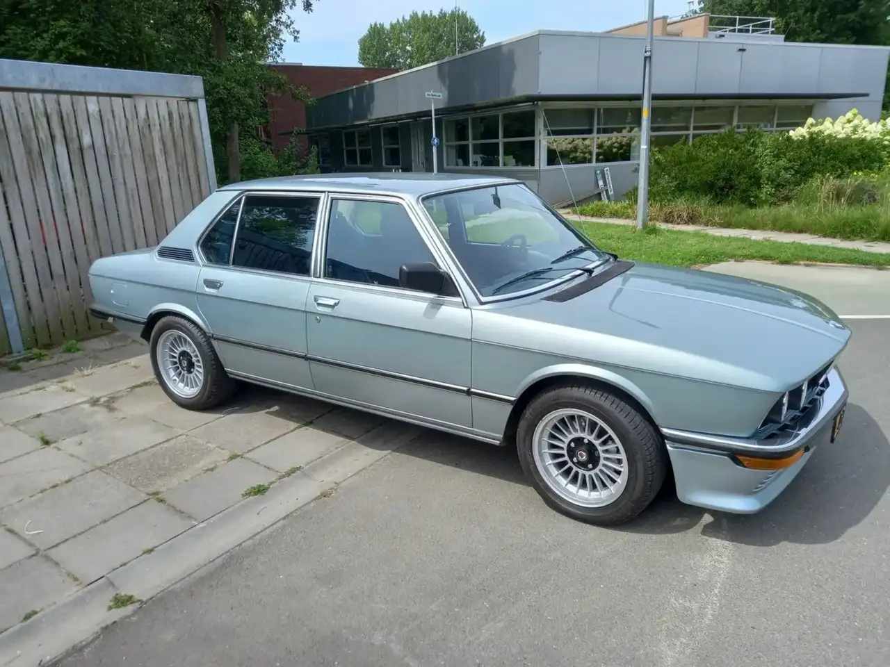 BMW 528i, foto 4