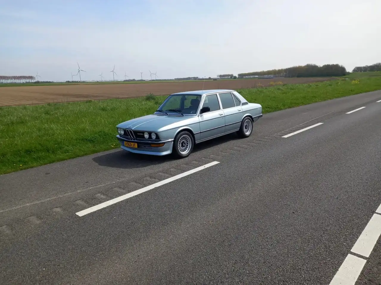 BMW 528i, foto 2