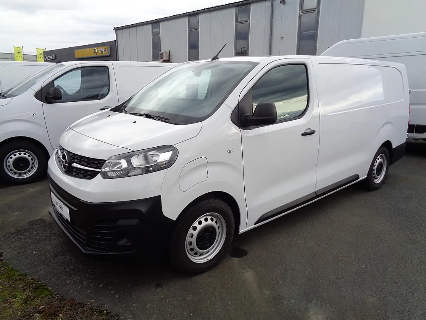 Opel Vivaro Vivaro Cargo 75kWh Enjoy L Weiß - 2