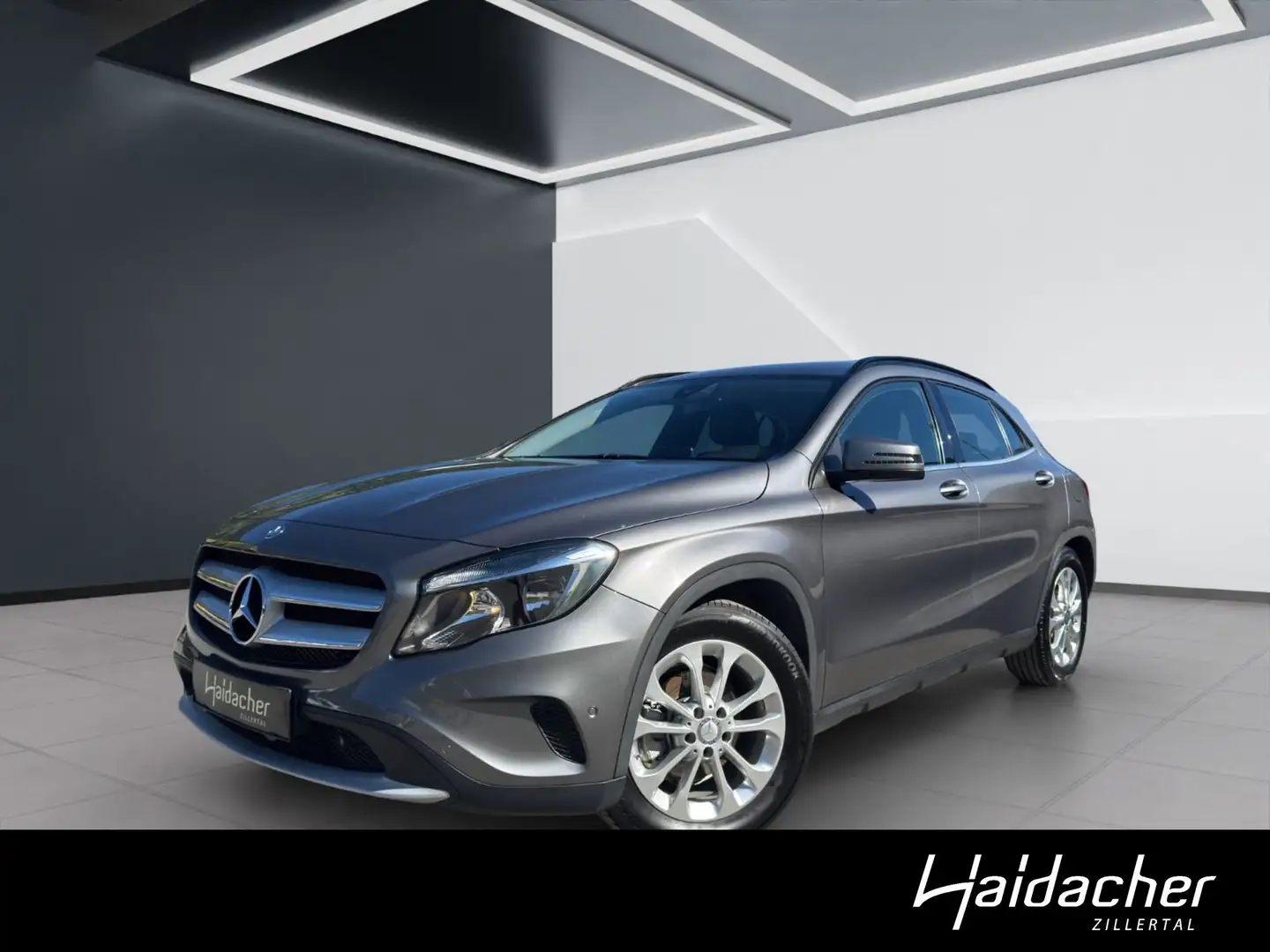 Mercedes-Benz GLA 200 d 4MATIC Style Ambi AUT Navi RKam Klima Grau - 1