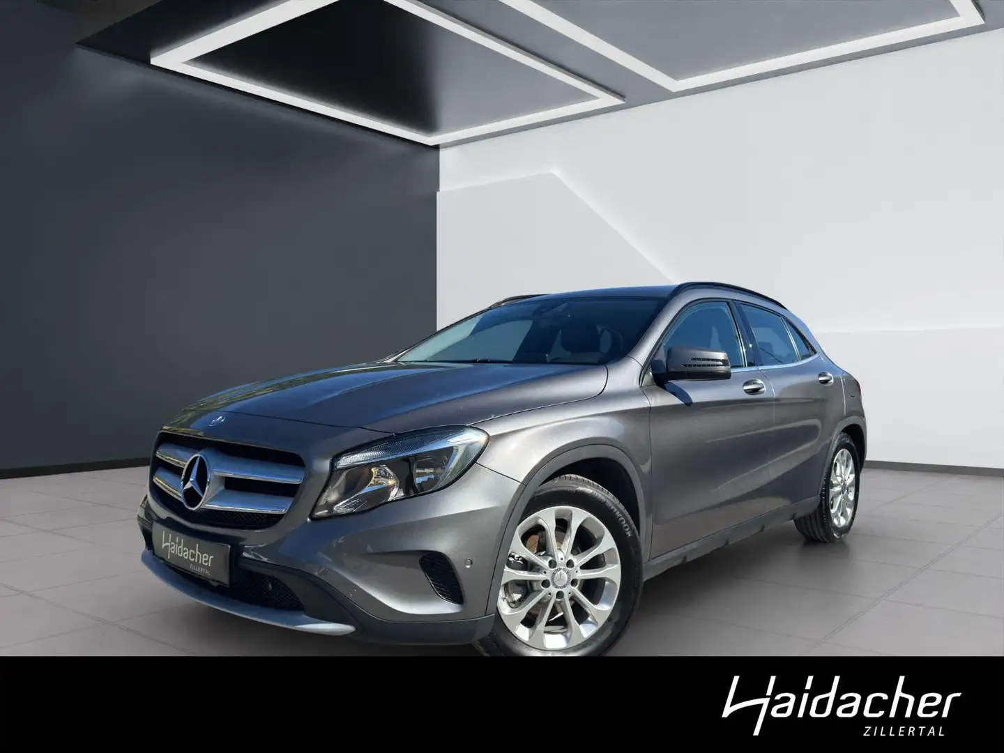 Mercedes-Benz GLA 200 d 4MATIC Style Ambi AUT Navi RKam Klima Grau - 1