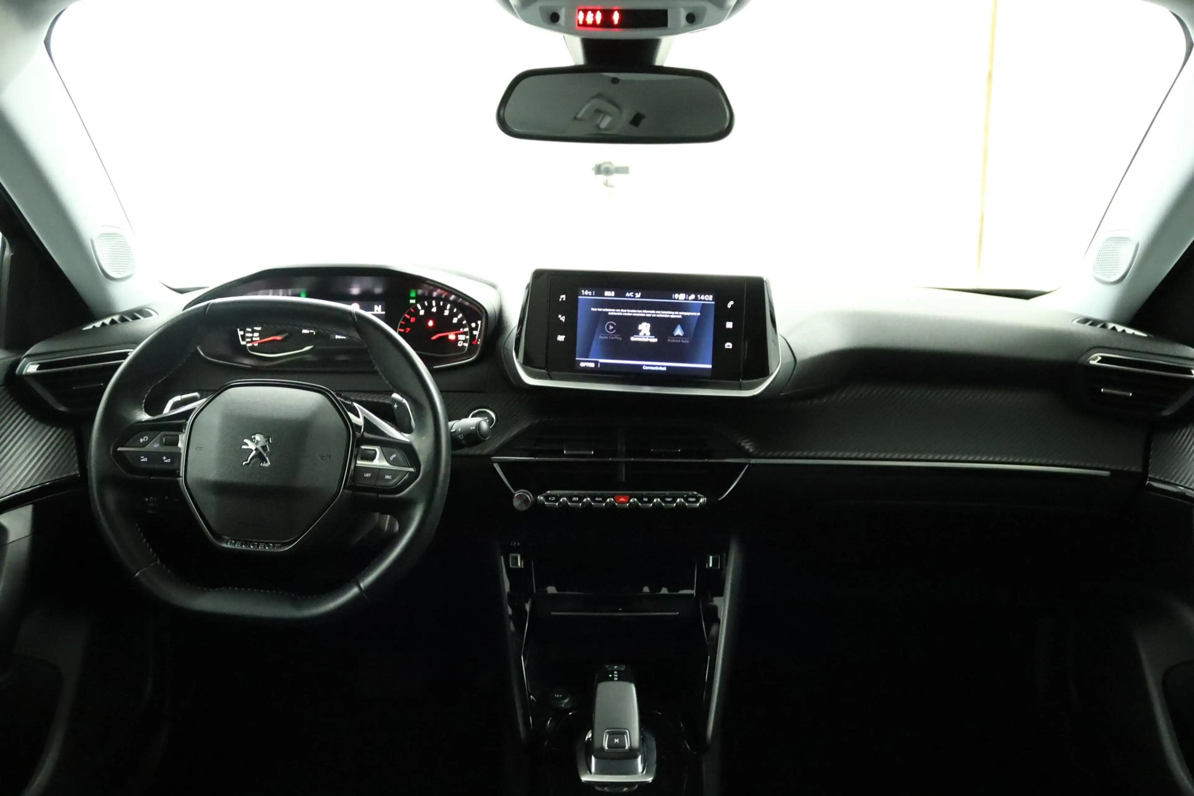 Peugeot 2008 1.2 Turbo 130pk Allure Pack | Trekhaak | Apple Car — photo 4