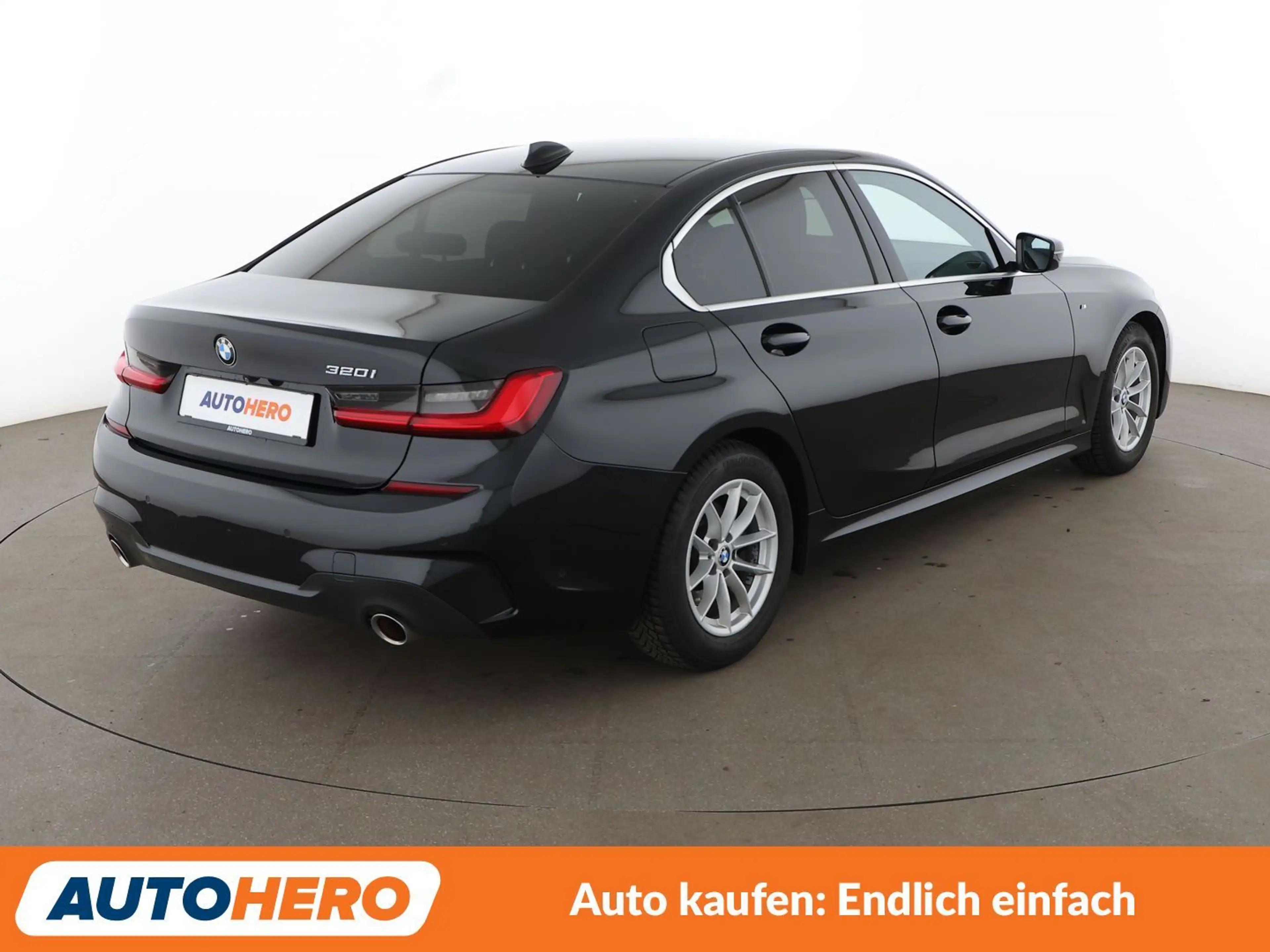 BMW 320 320i M Sport Aut.*NAVI*LASER*HUD*CAM*PDC* — photo 6