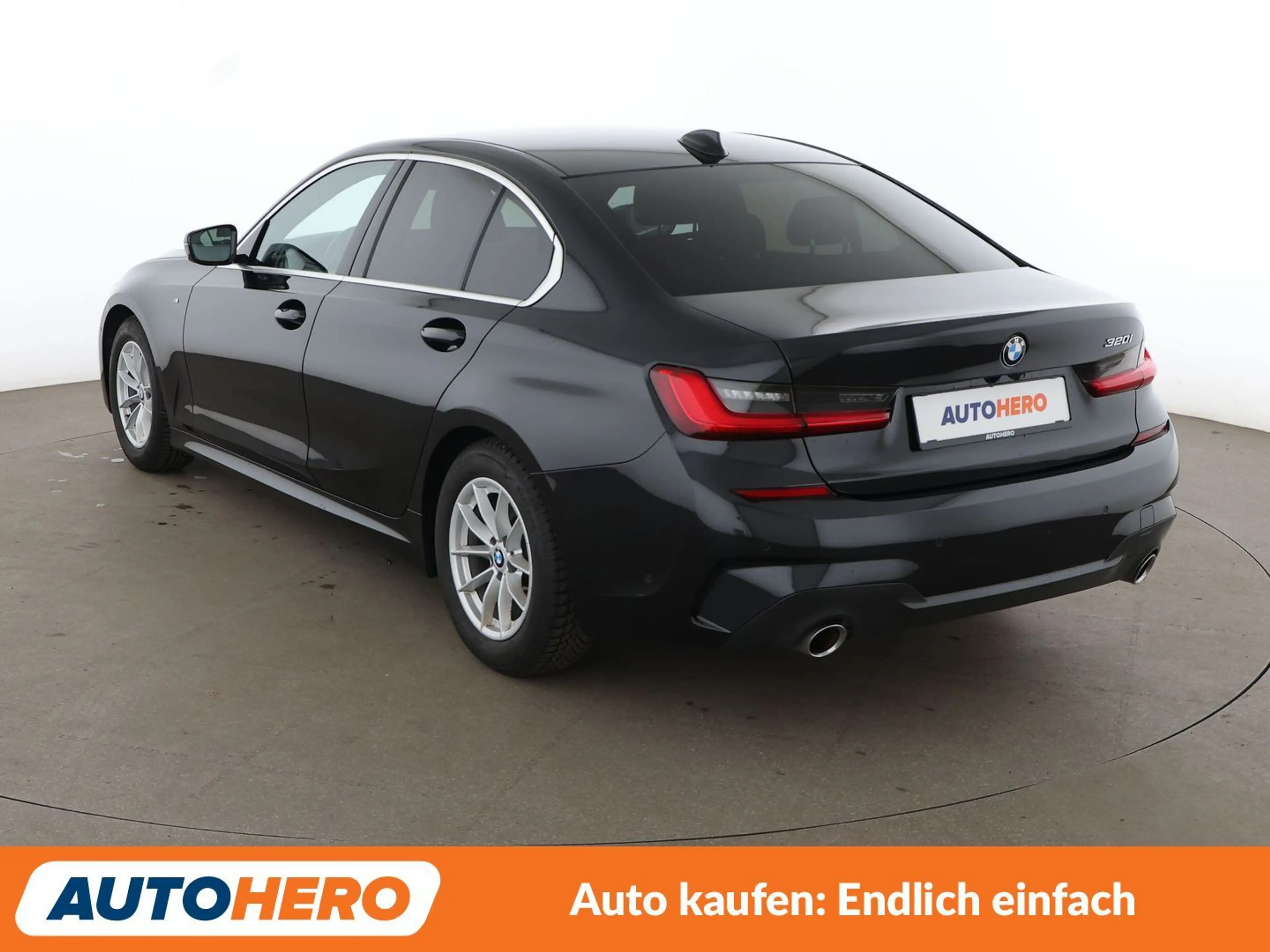 BMW 320 320i M Sport Aut.*NAVI*LASER*HUD*CAM*PDC* — photo 4