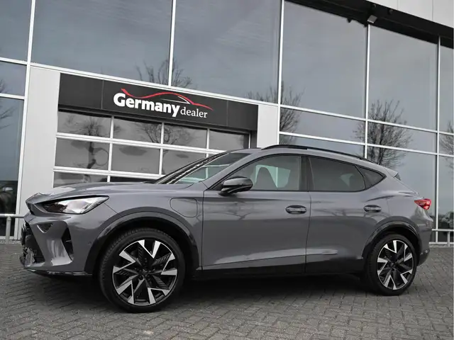 Cupra Formentor view 8