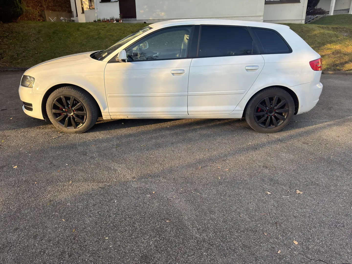 Audi A3 1.6 Ambiente Weiß - 2