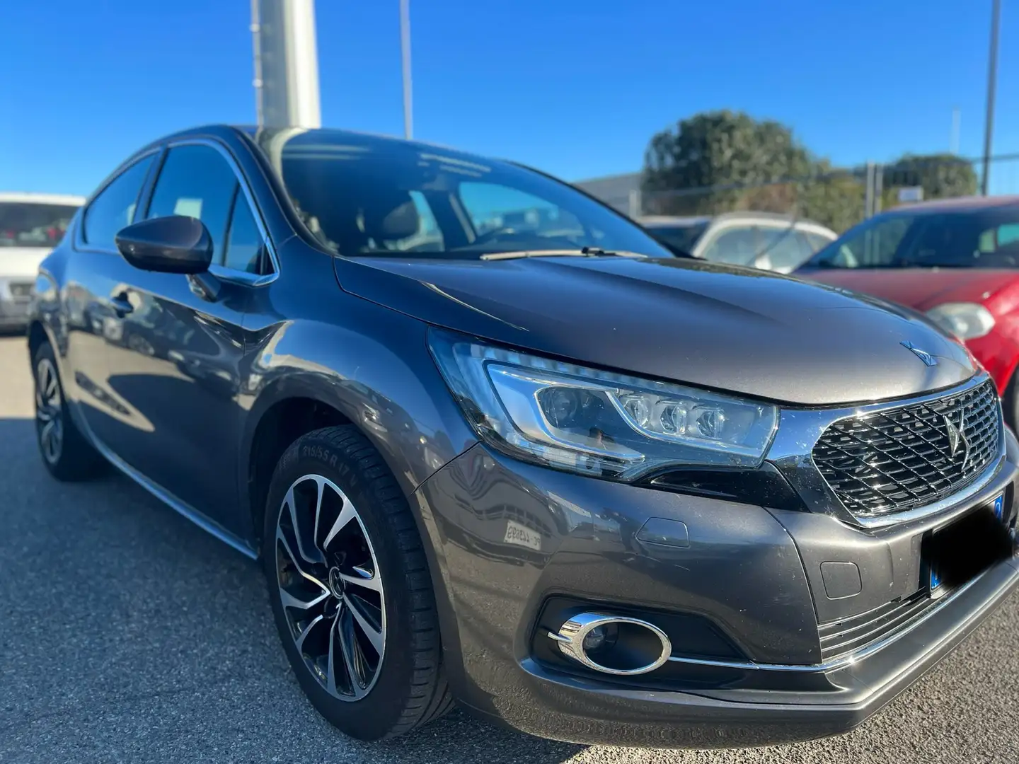 DS Automobiles DS 4 DS4 1.6 bluehdi So Chic s&s 120cv Gri - 1