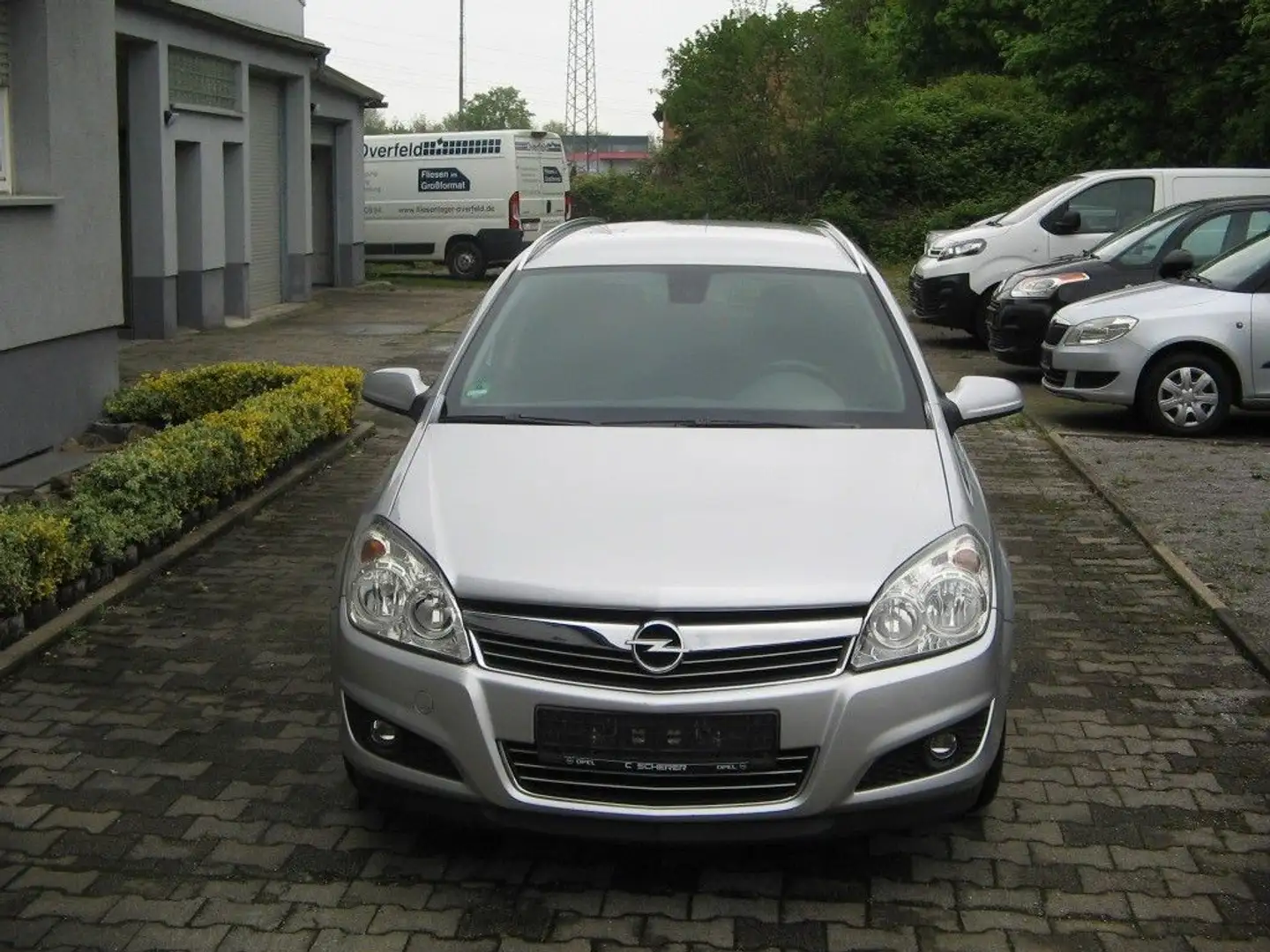 Opel Astra H Caravan Edition Silber - 2