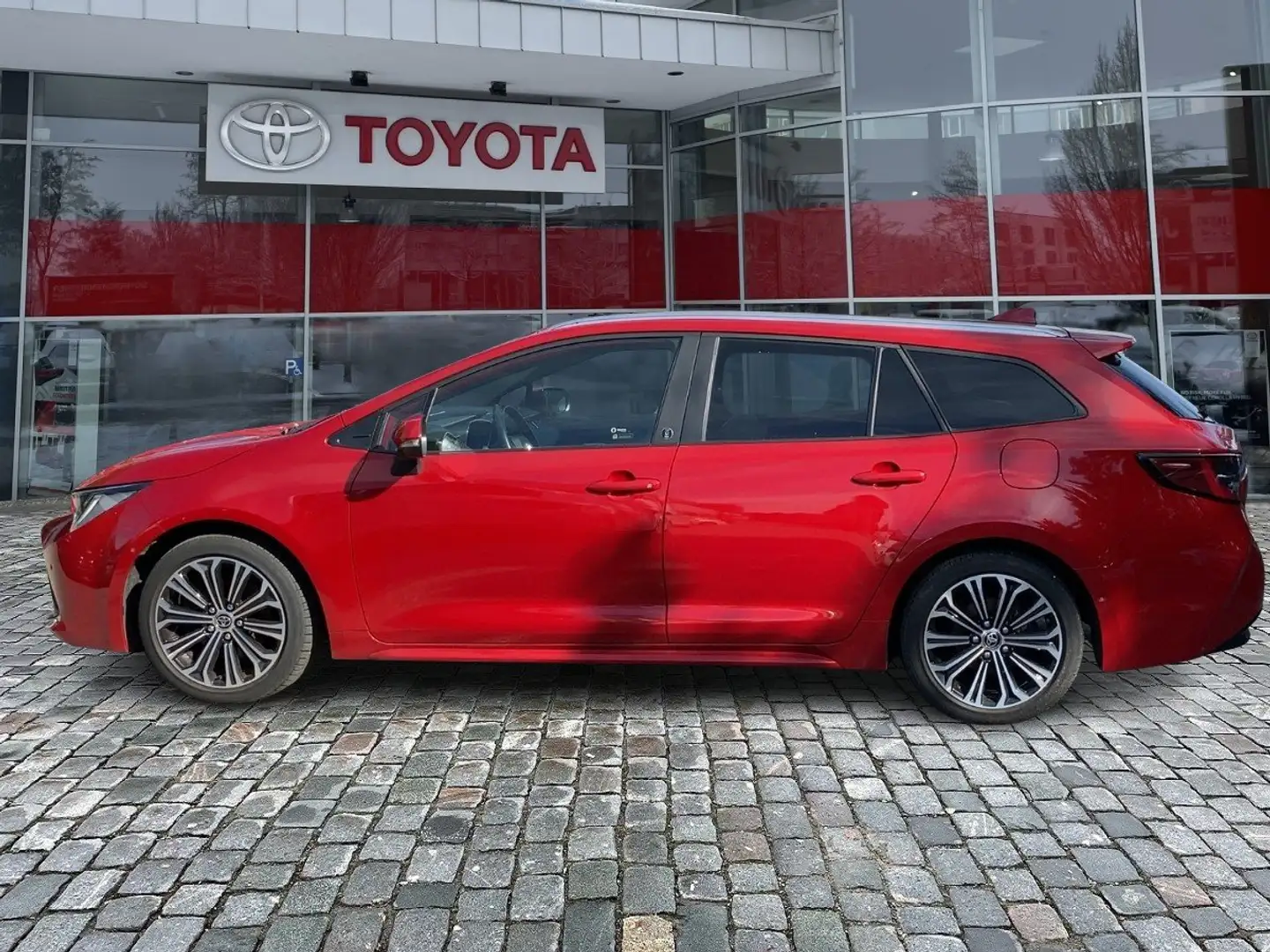 Toyota Corolla TS 2.0 TeamD inkl. Dachbox und Dachträger Rosso - 2