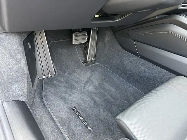 Porsche 992 911 992.2 Carrera Cabrio Turbo S PDK / Lift / B... Ansicht 26