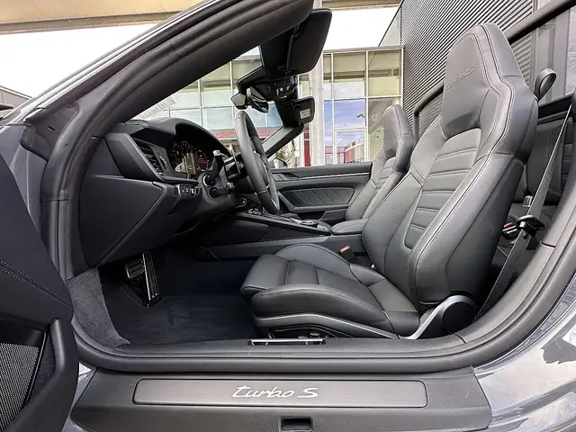 Porsche 992 911 992.2 Carrera Cabrio Turbo S PDK / Lift / B... Ansicht 22