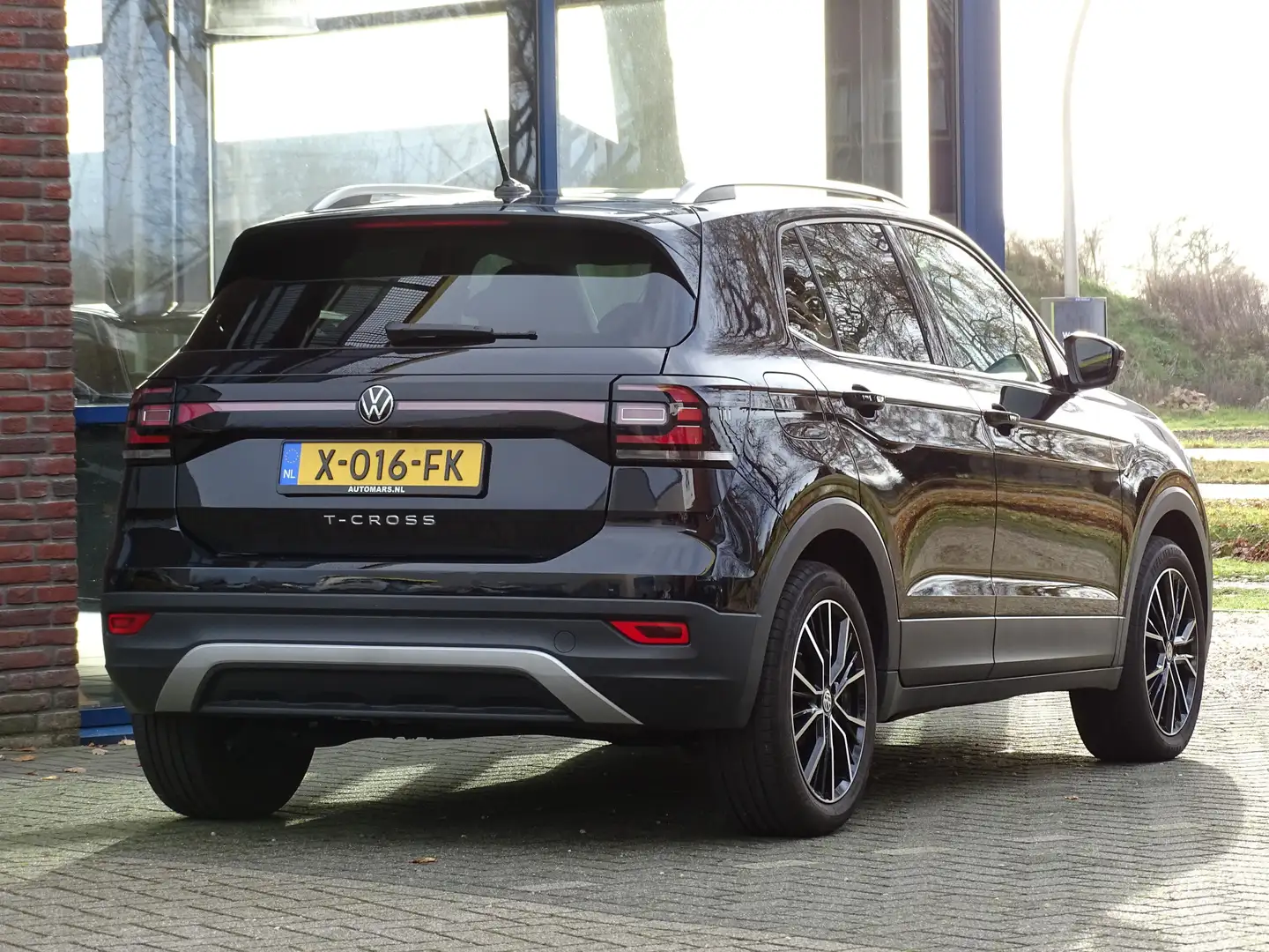 Volkswagen T-Cross 1.5 TSI R-Line Schwarz - 2