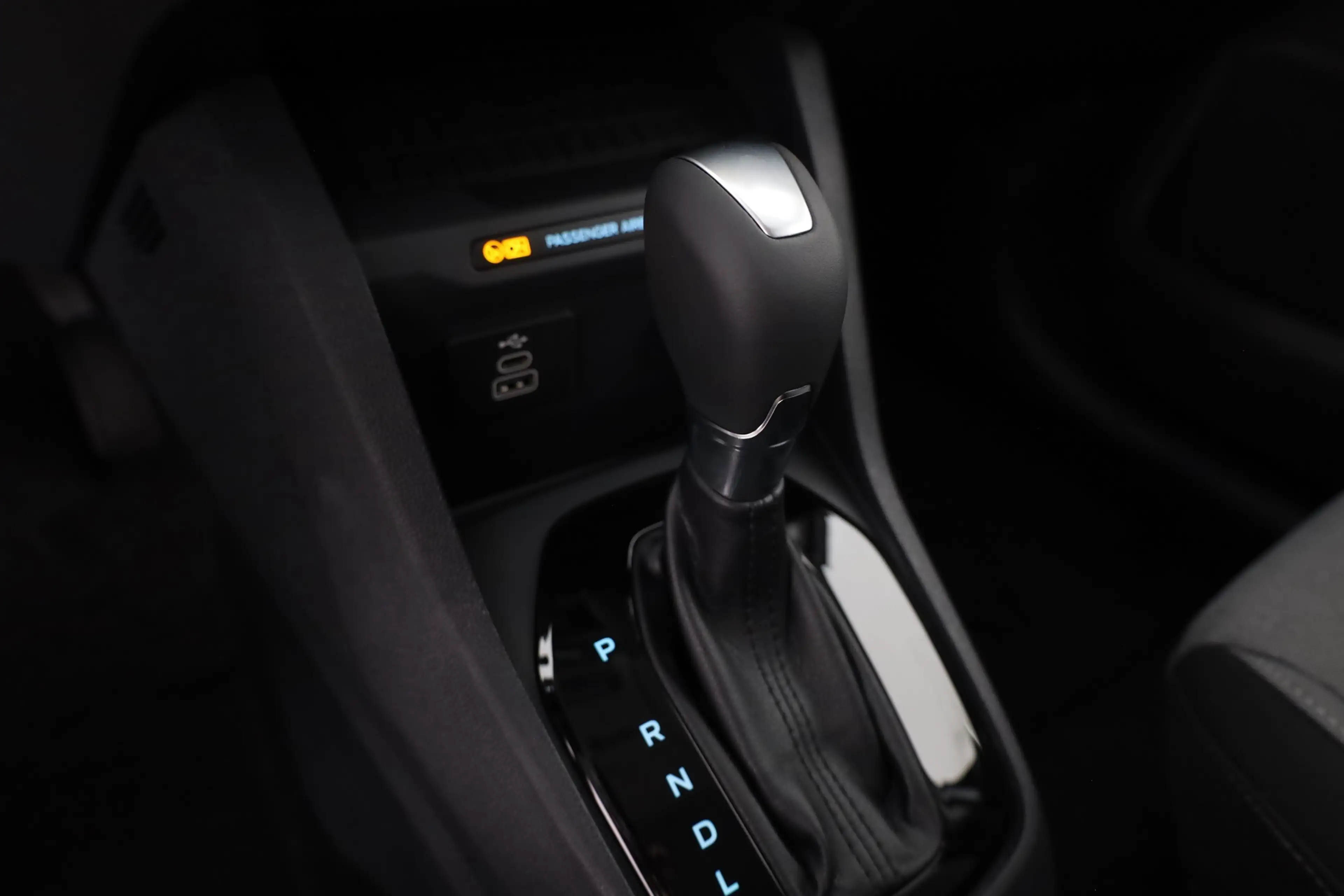 Ford Tourneo Courier Titanium 1.0 EB Aut. Kamera AHK — photo 14