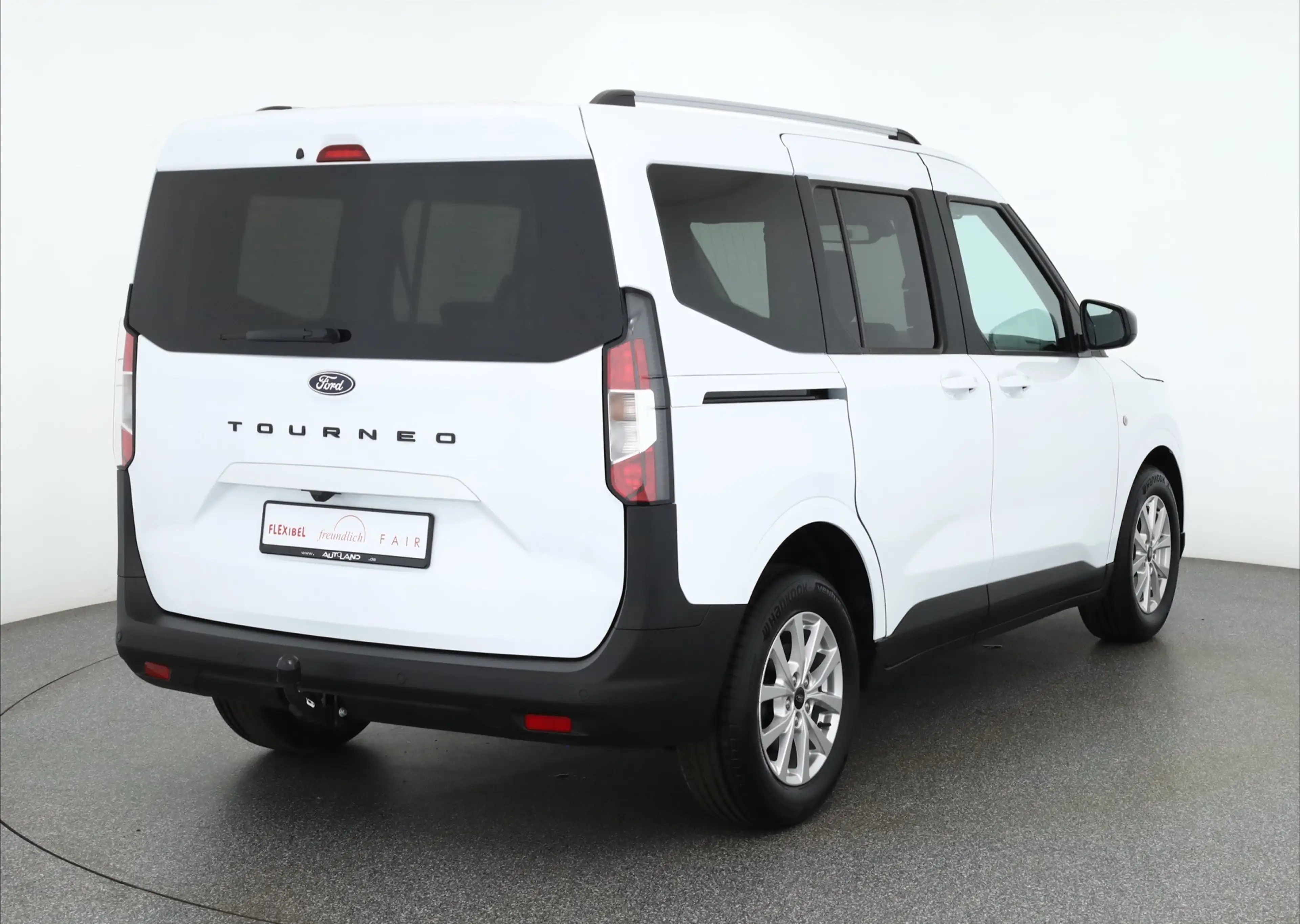 Ford Tourneo Courier Titanium 1.0 EB Aut. Kamera AHK — photo 5