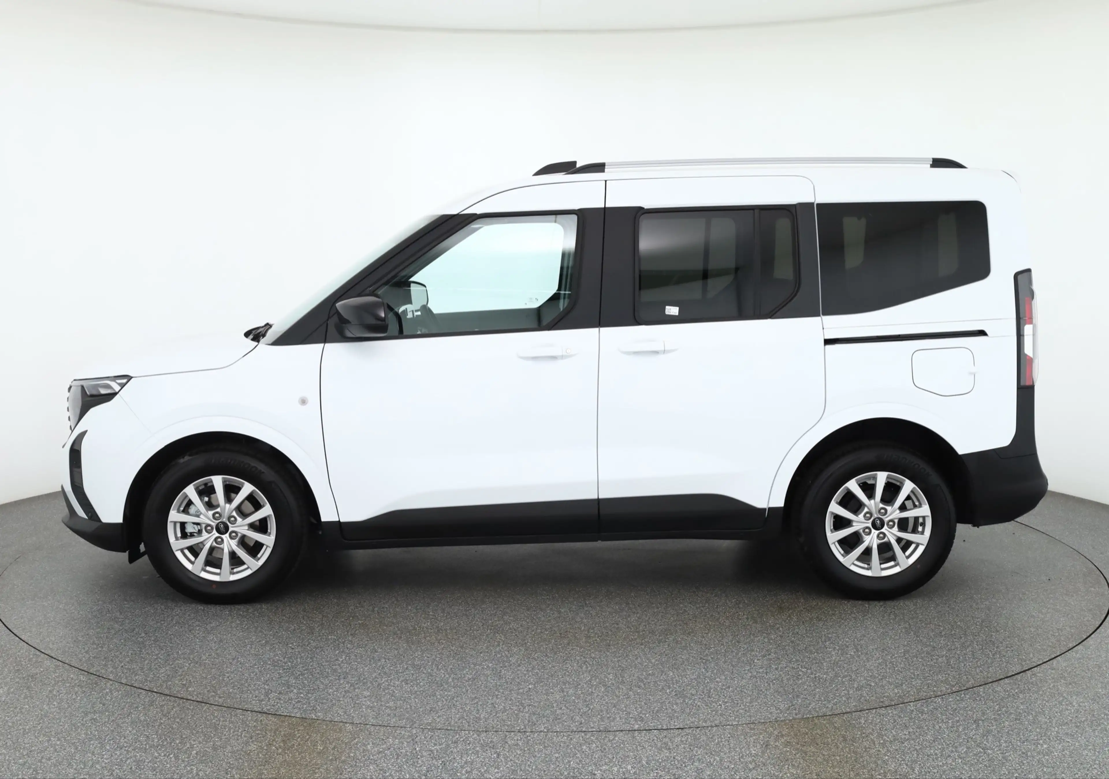 Ford Tourneo Courier Titanium 1.0 EB Aut. Kamera AHK — photo 2