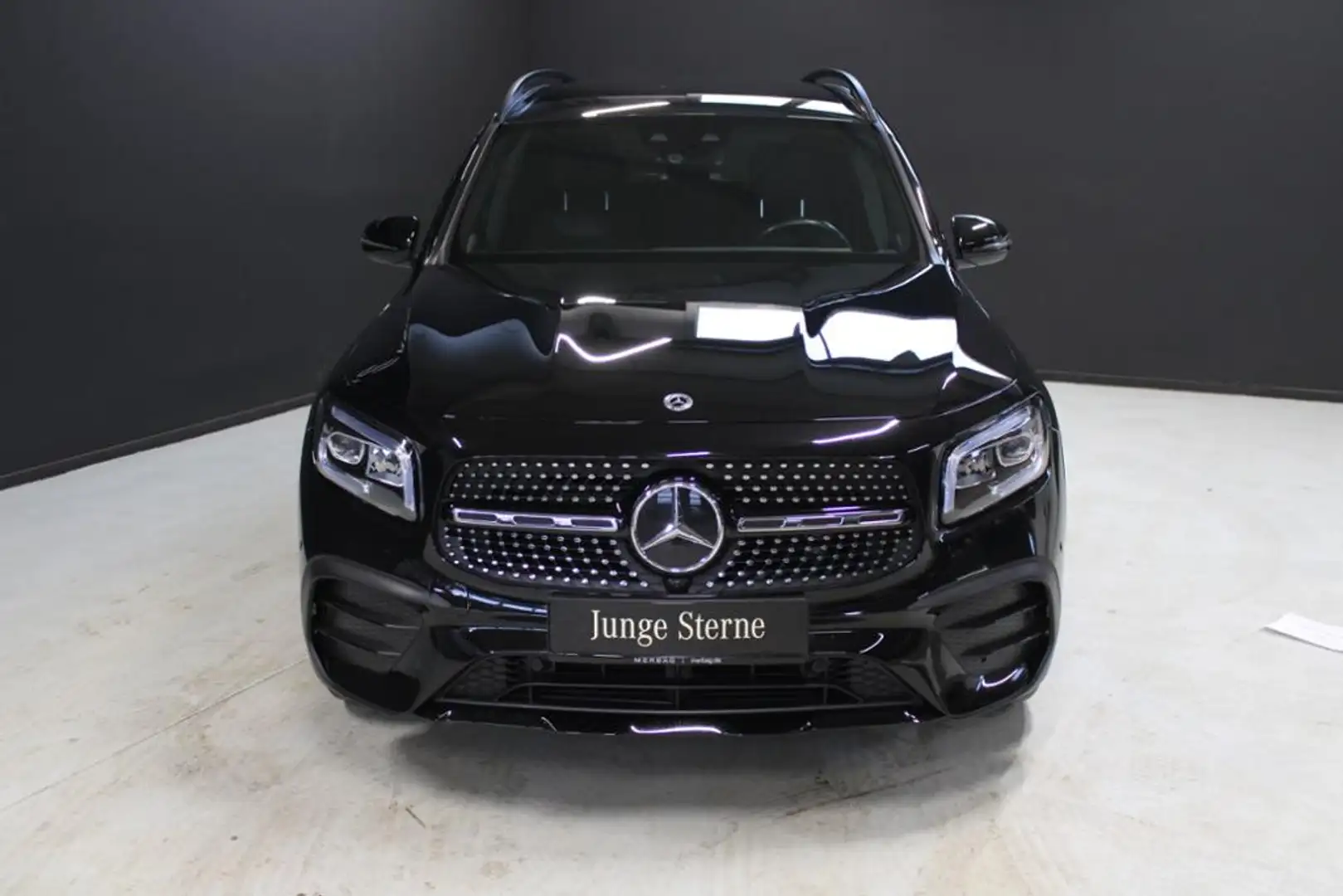 Mercedes-Benz GLB 220 d *AMG Night LED Totwinkel AHK Schwarz - 2