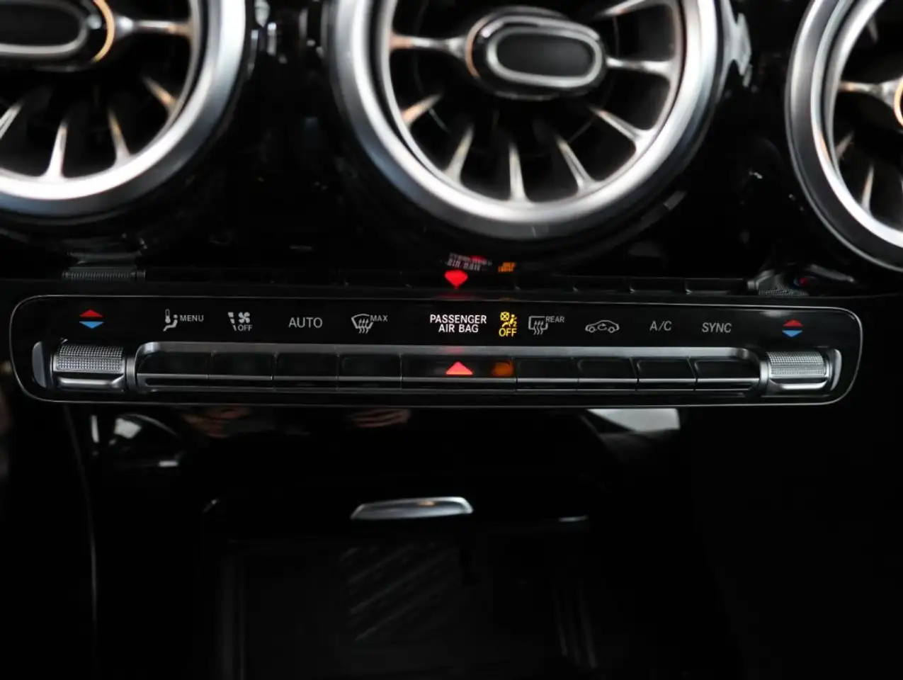 Mercedes-Benz A-Class Automatic AMG Line *PROMO PARISI GROUP*, миниатюра 21