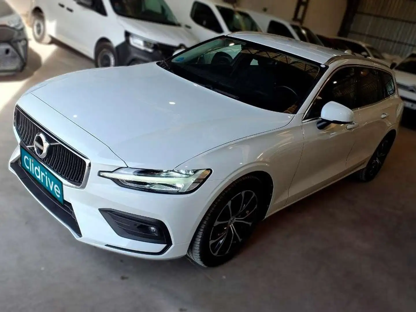 Volvo V60 2.0 B4 (D) Momentum Pro Auto Blanco - 2