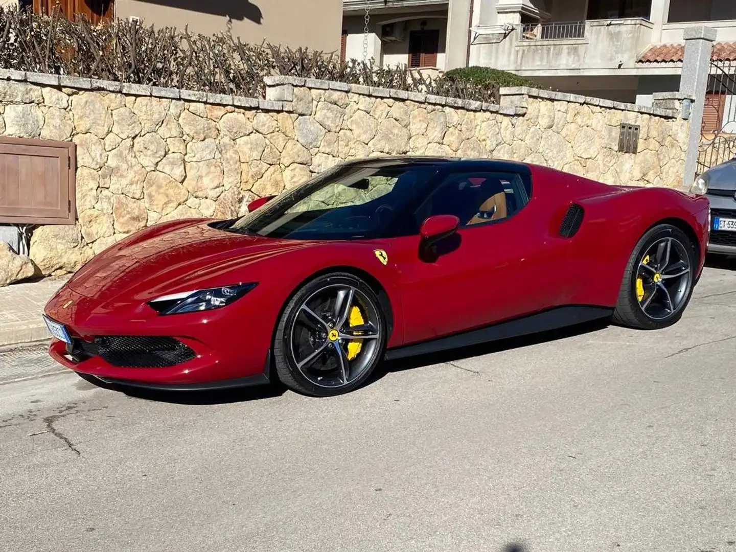 Ferrari 296 GTB Roşu - 1
