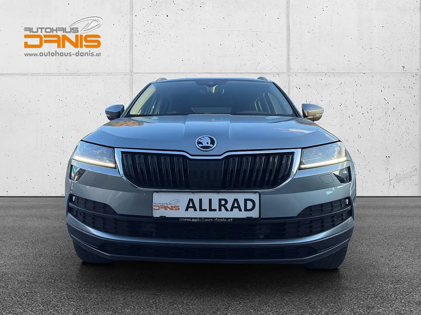 Skoda Karoq 2,0 TDI 4x4 Style DSG Aut. AHV/STDZG/Kamera Grau - 2