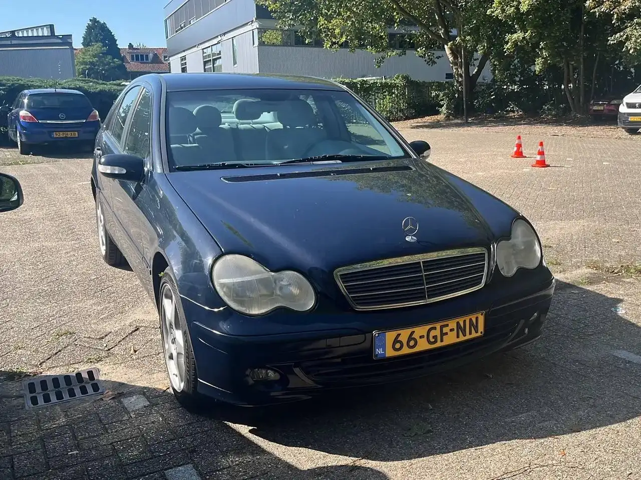Mercedes-Benz C 180