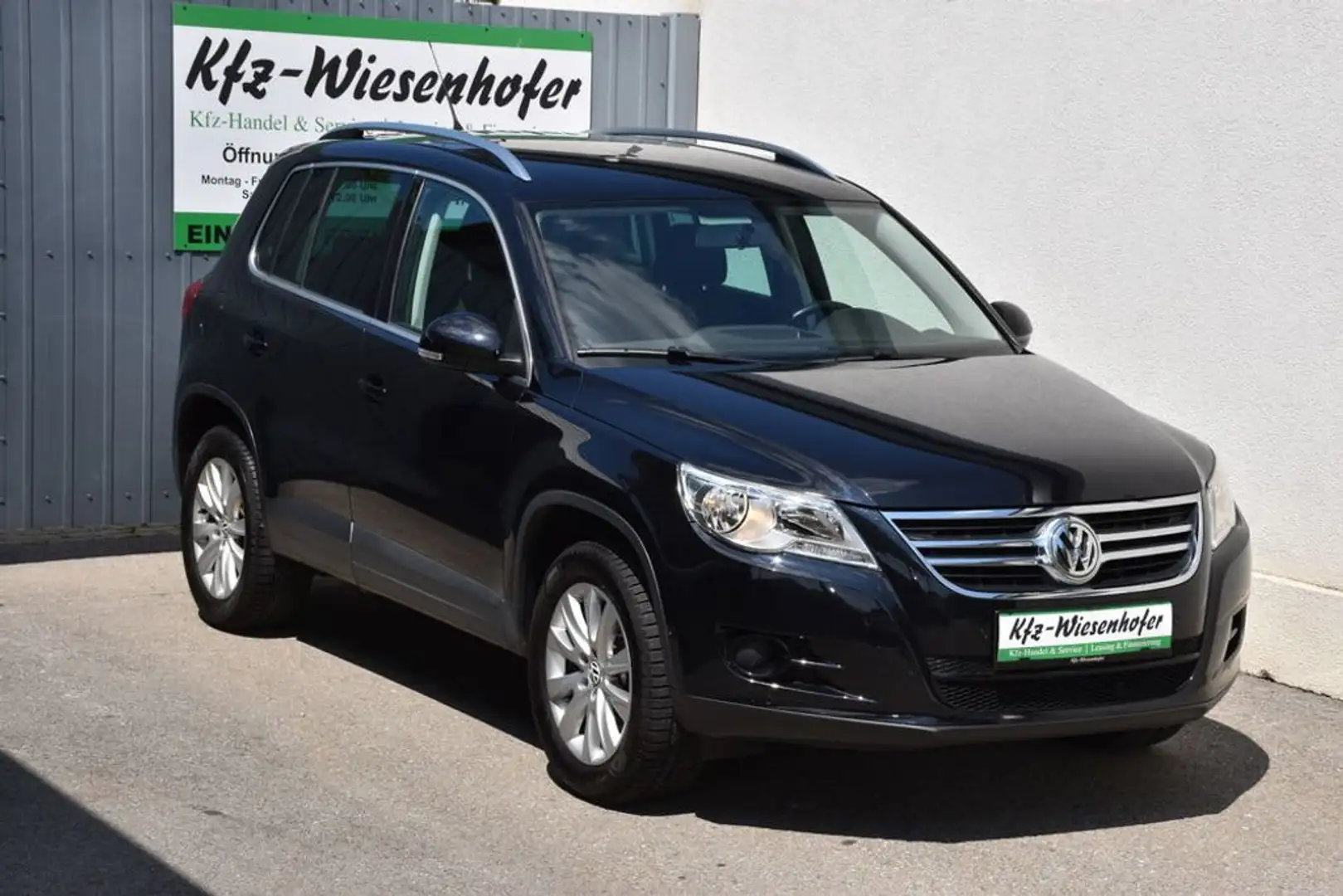 Volkswagen Tiguan Sport & Style 1.4 TSI / Service NEU / Schwarz - 1