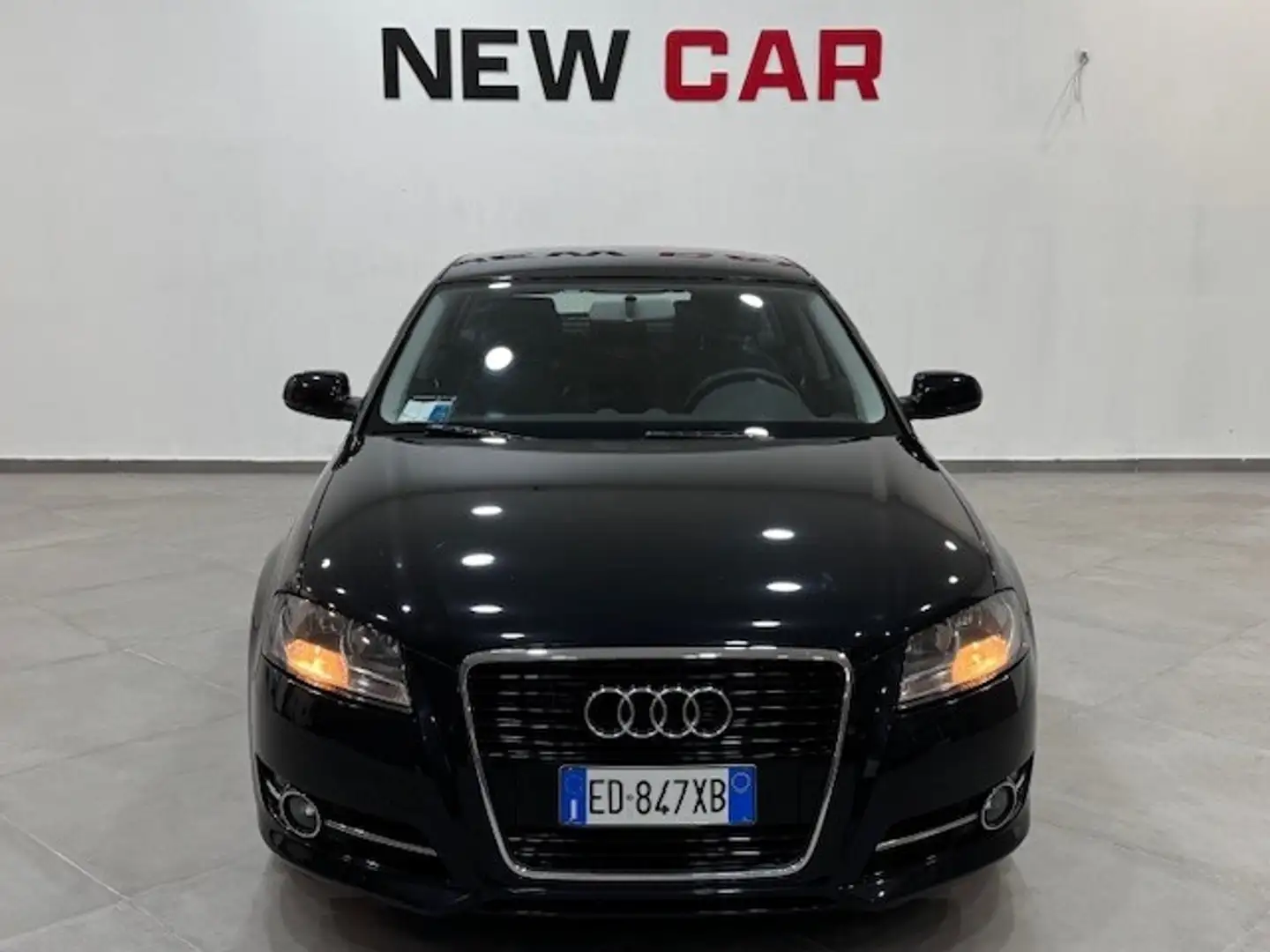 Audi A3 1.2 TFSI Ambition Schwarz - 2