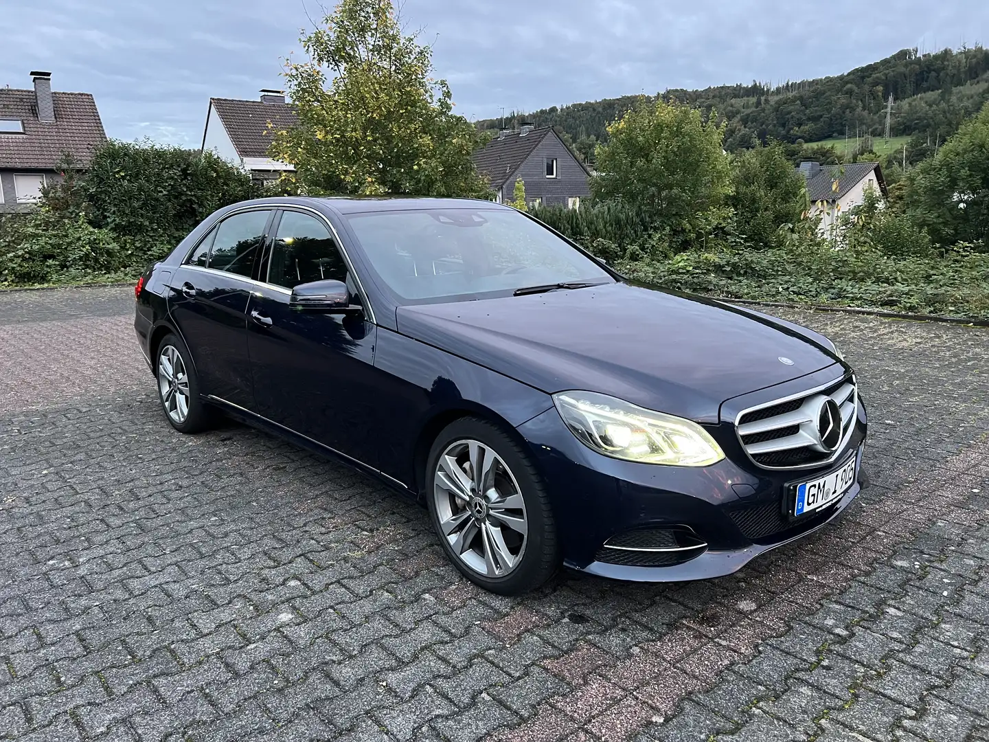 Mercedes-Benz E 400 E 400 (212.065) Blauw - 1