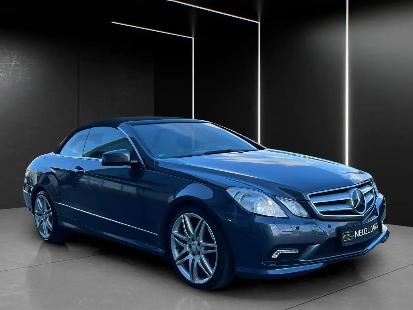 Mercedes-Benz E 350 E350 CDI Cabrio BlueEfficiency *TOP*AMG*NACKENH* Grau - 1