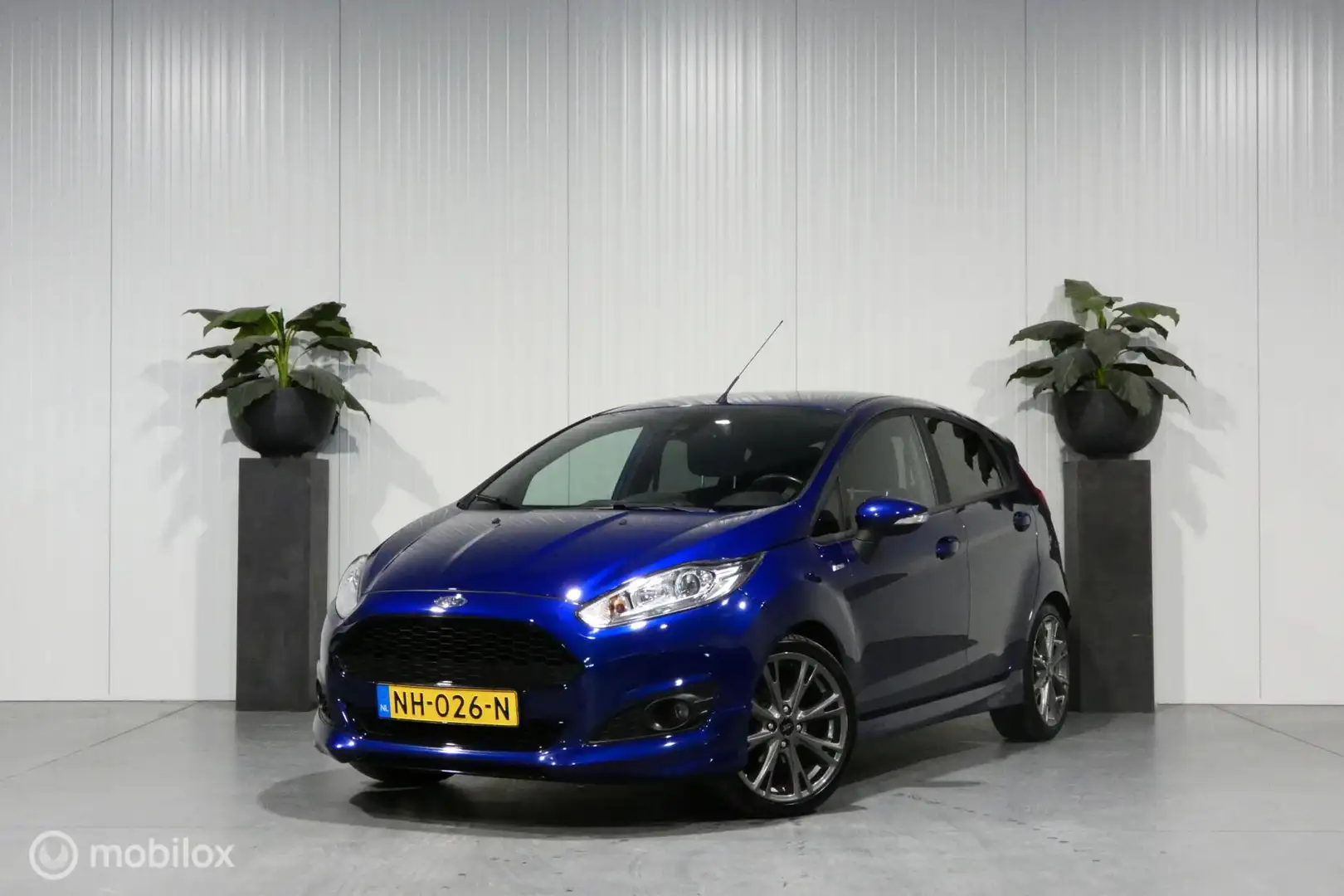Ford Fiesta 1.0 EcoBoost ST Line Blauw - 1