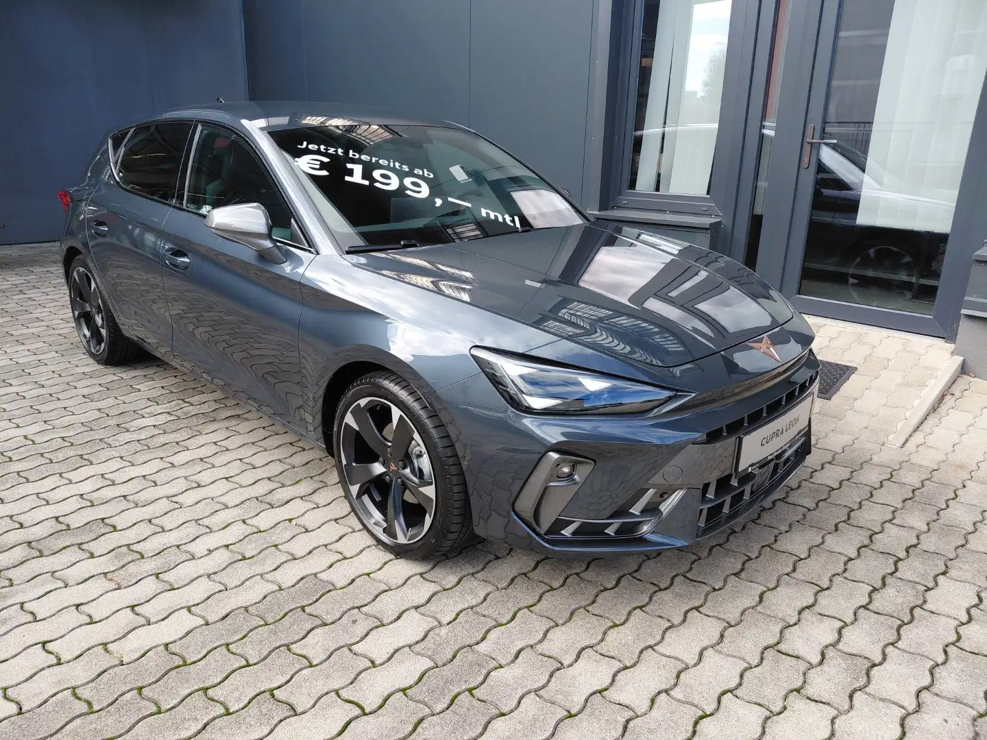 CUPRA Leon 1.5 TSI 110 kW Grau - 1