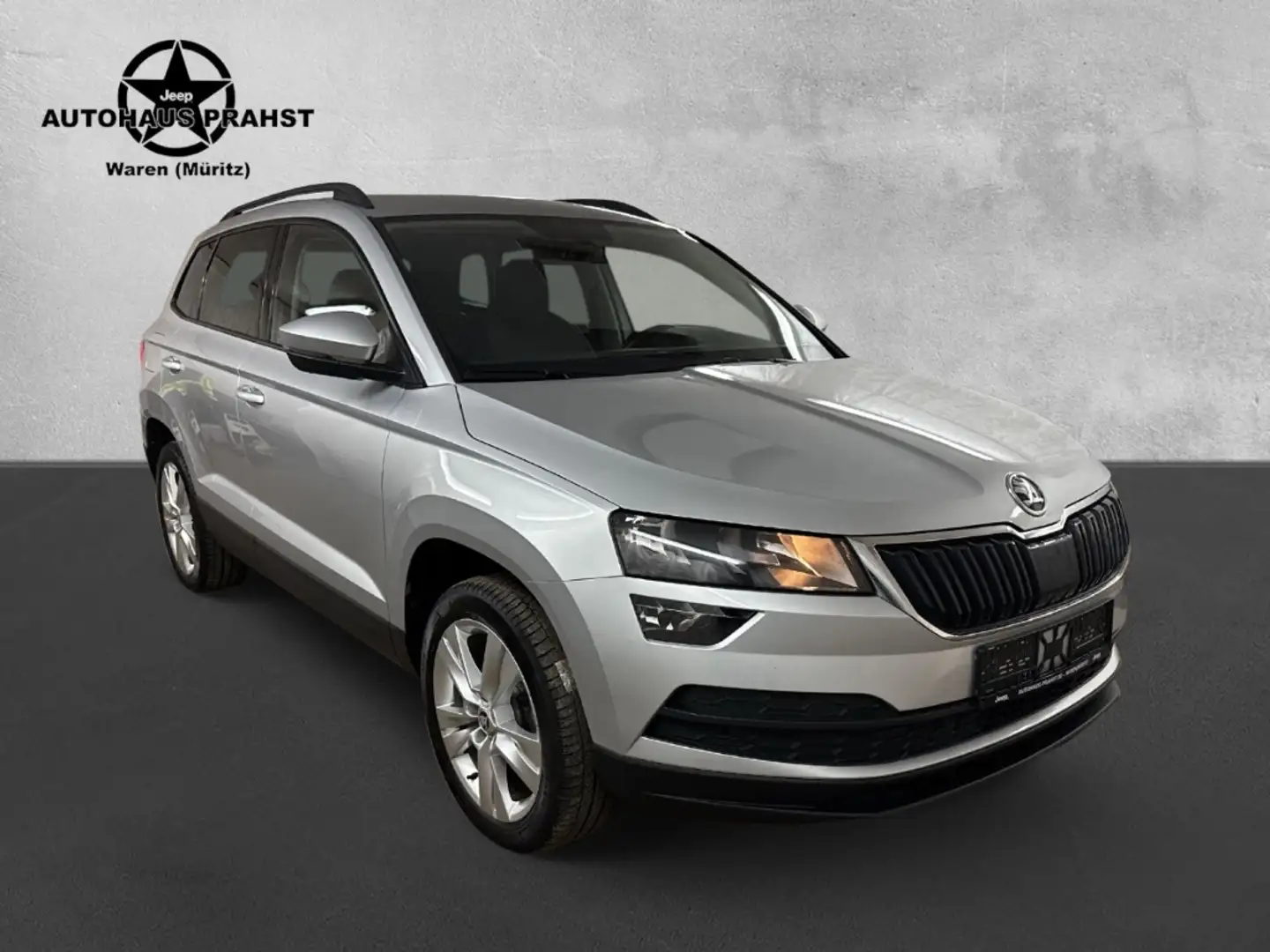 Skoda Karoq 2.0 TDI Style I.Hand Navi Sitzh. PDC DAB Argent - 1