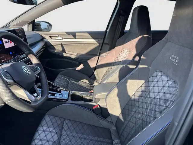 Volkswagen Golf view 6