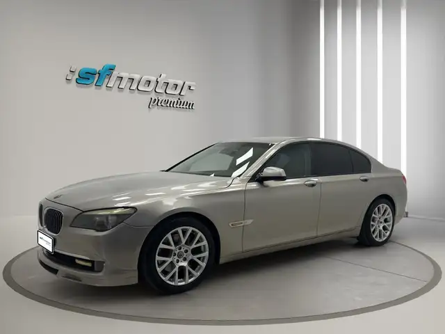 BMW 740 740dA