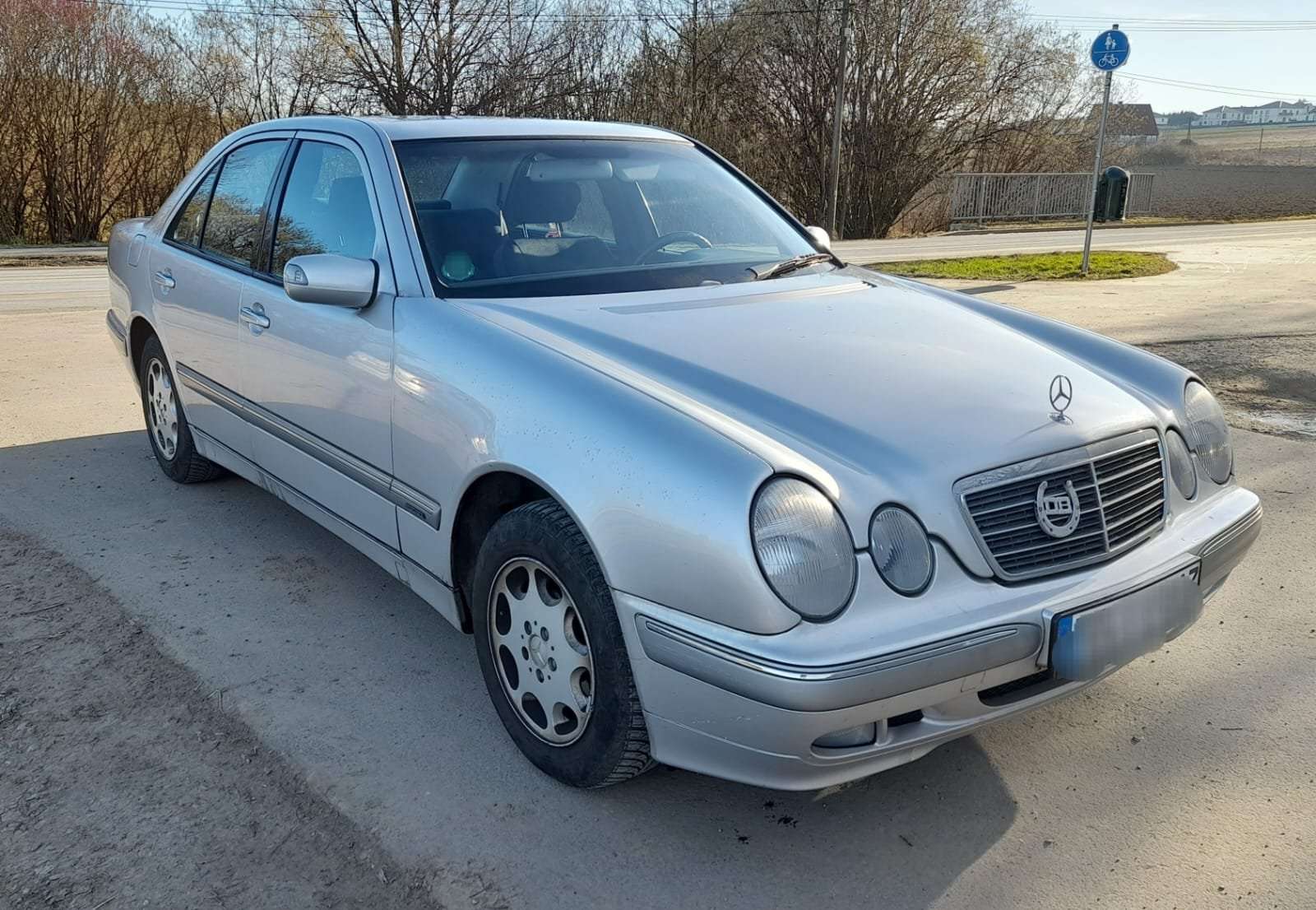 Second hand Mercedes Benz E-Class 200
