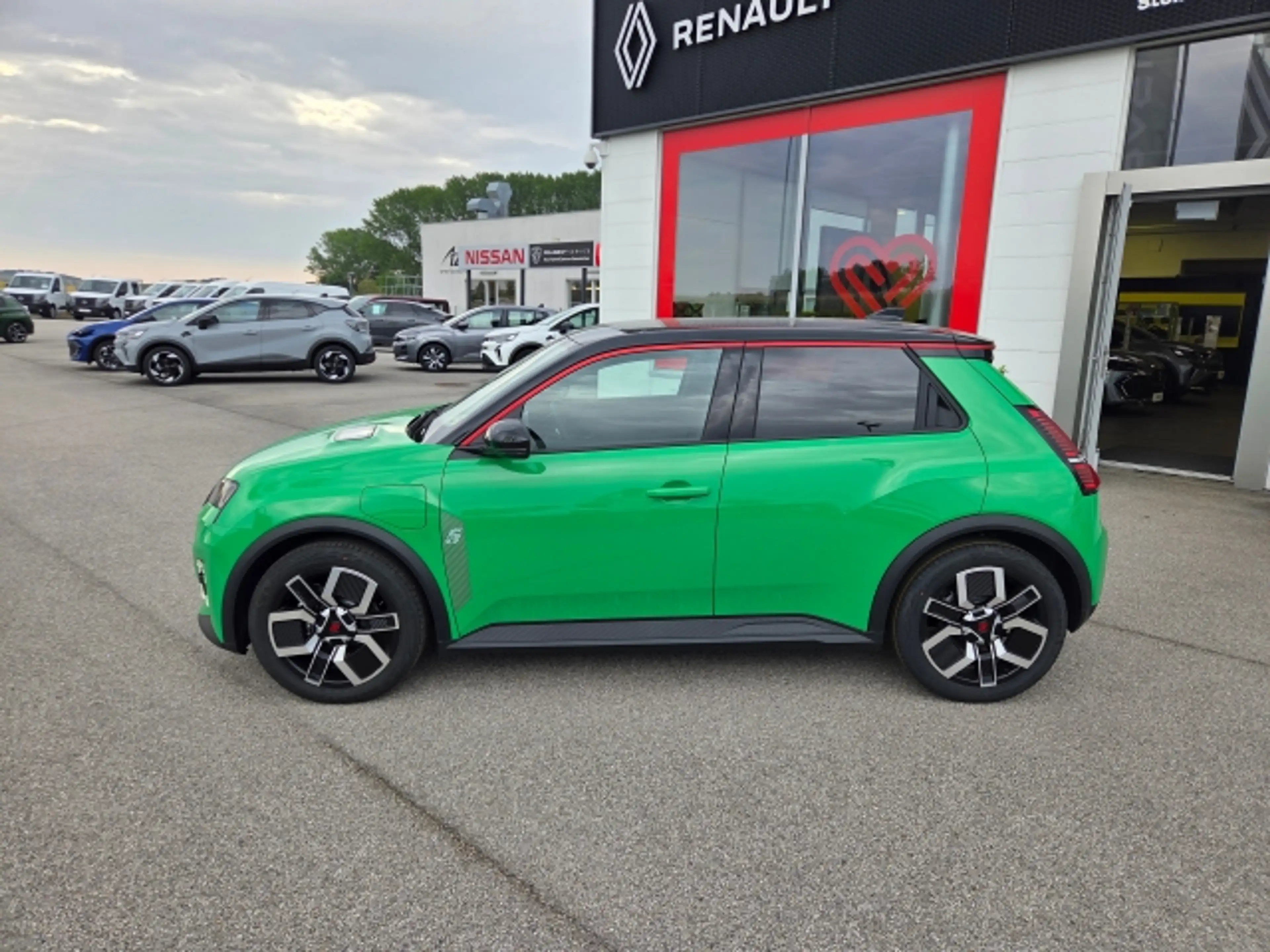 Renault R 5 Techno Comfort Range 52kWh — photo 3