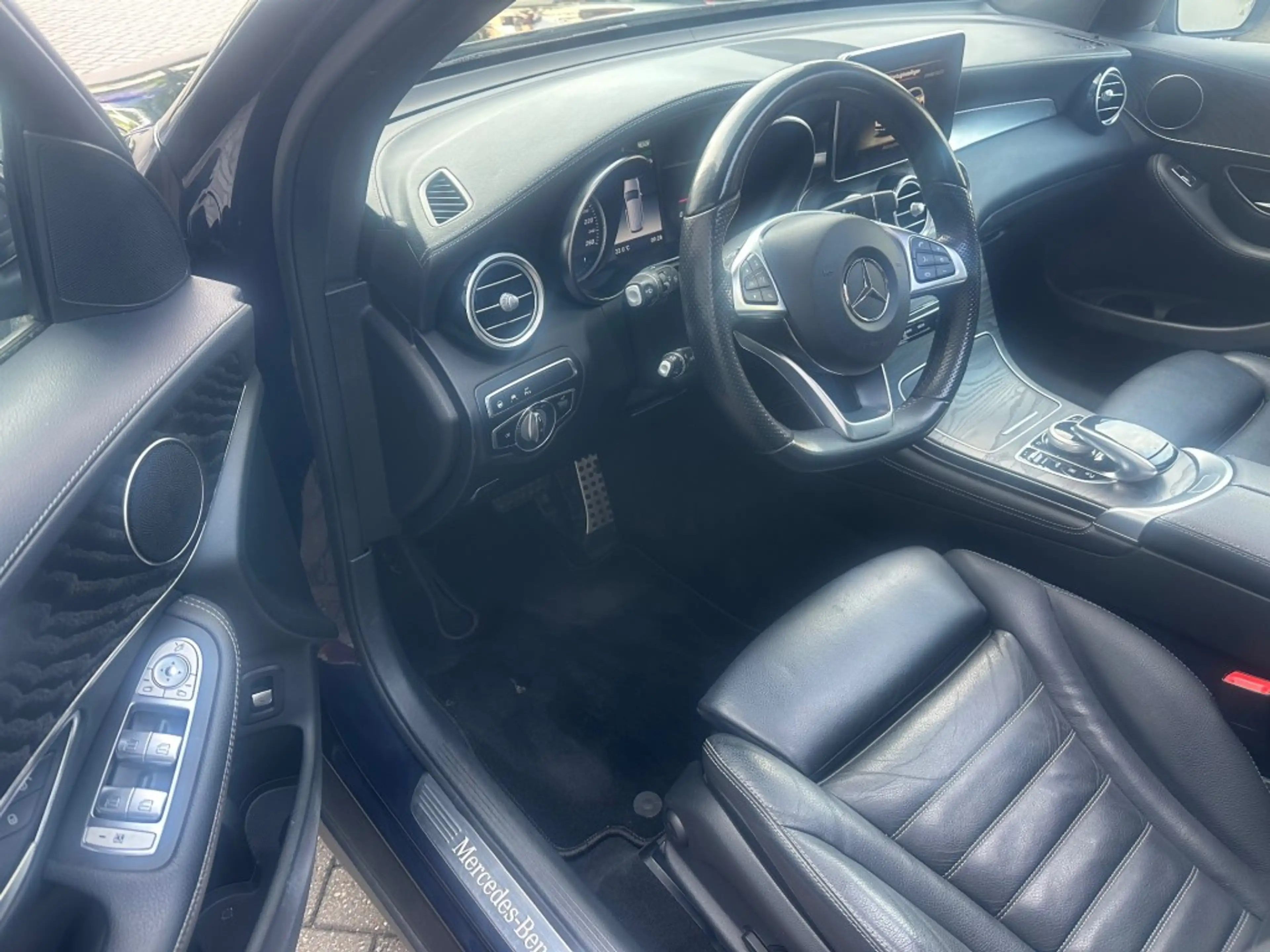 Mercedes-Benz GLC 350 350e 4Matic Hybr Premium Plus Pano dak — photo 13