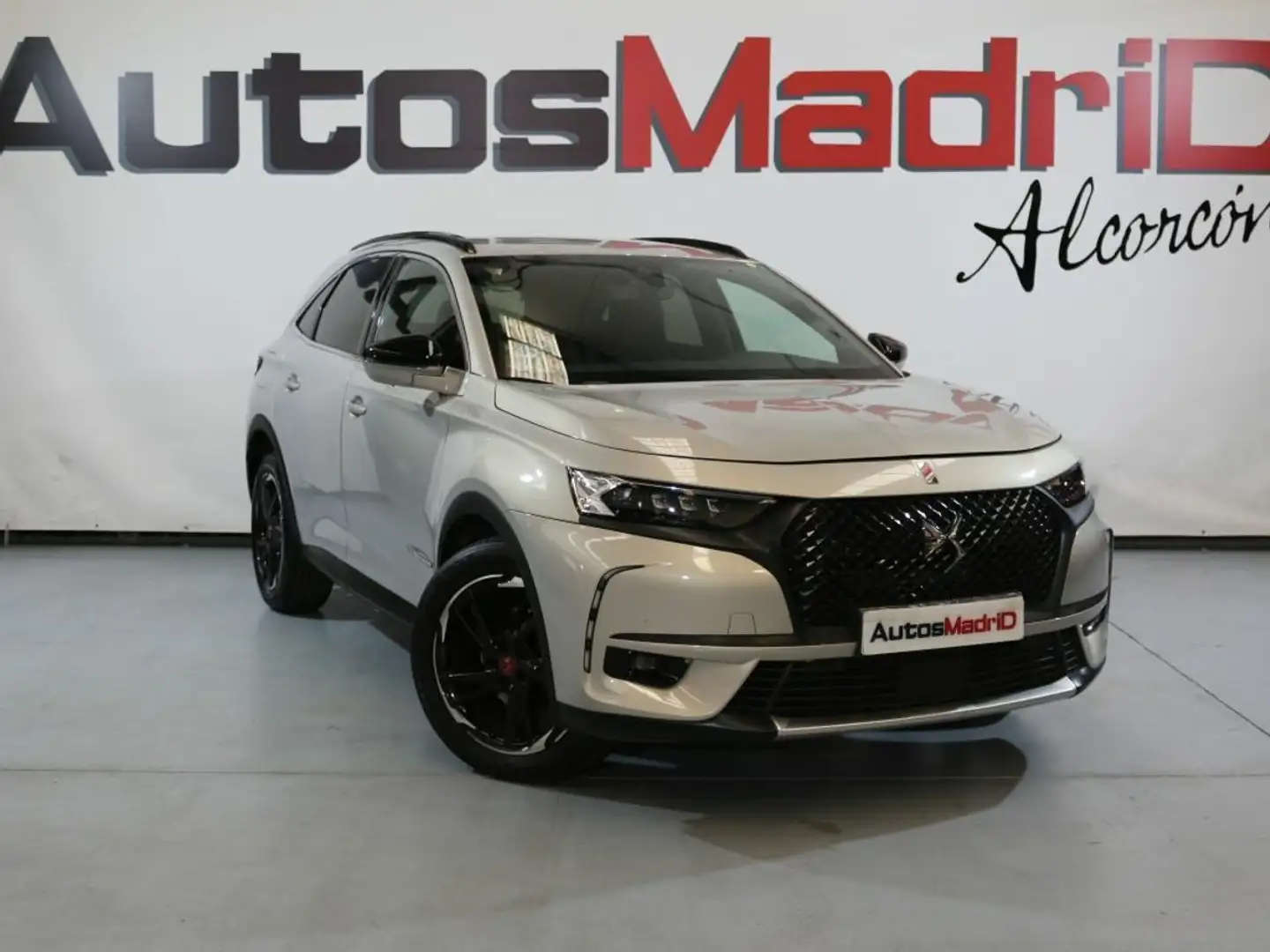 DS Automobiles DS 7 Crossback BlueHDi DE 96kW (130CV) AT. PERF.LINE Weiß - 1