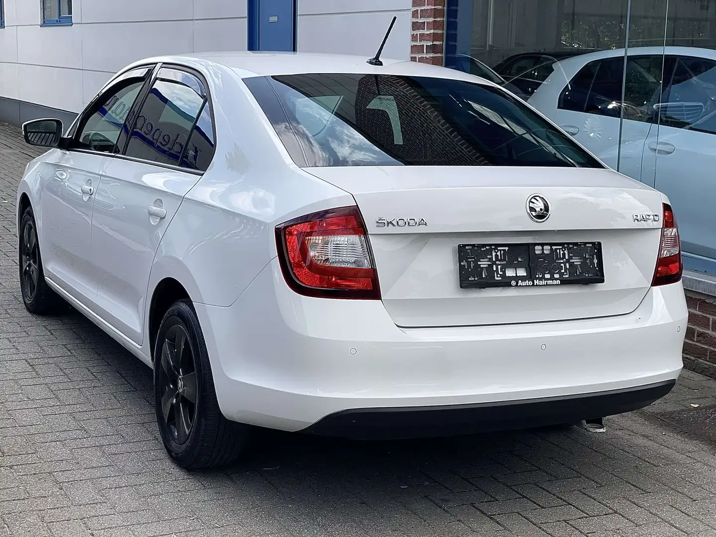 Skoda Rapid/Spaceback Rapid 1.0 TSI Ambition/Black Édition Wit - 2