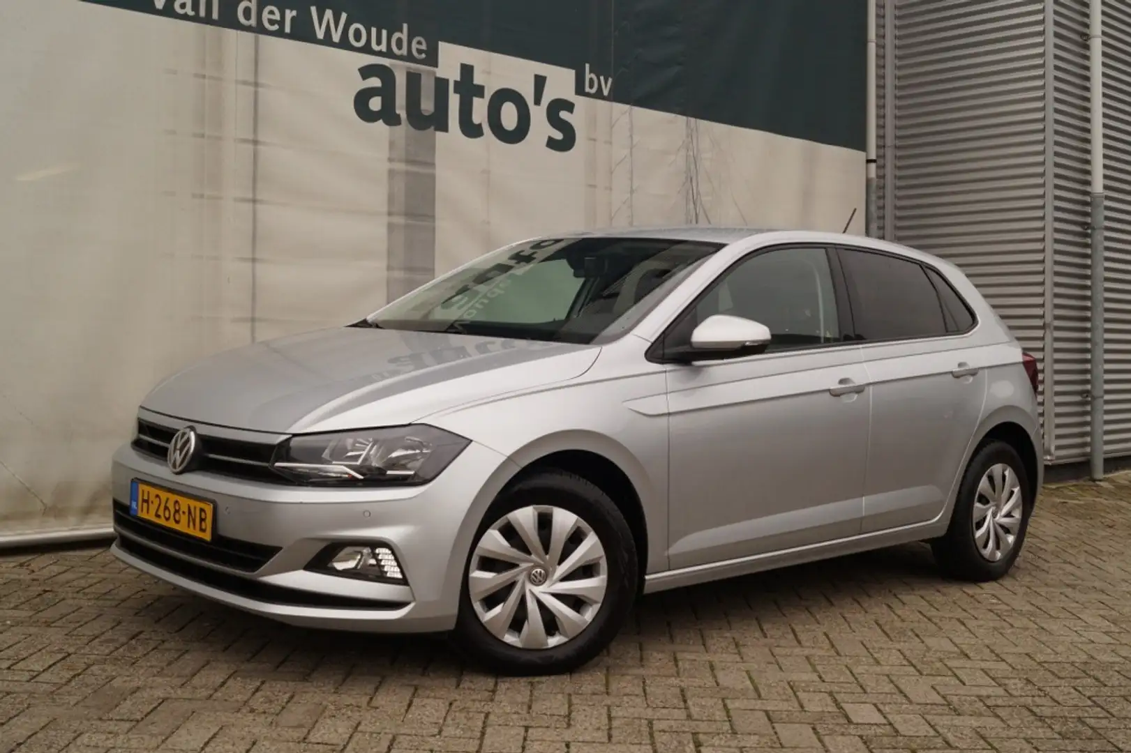 Volkswagen Polo 1.0 TSI Comfortline Executive -NAVI-PDC-ECC-ACC-DA Grijs - 2