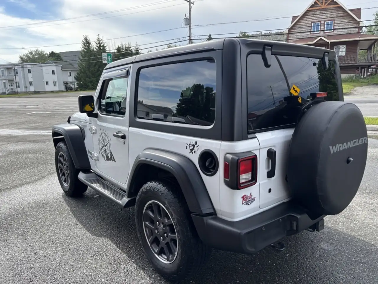 Jeep Wrangler photo Jeep Wrangler
