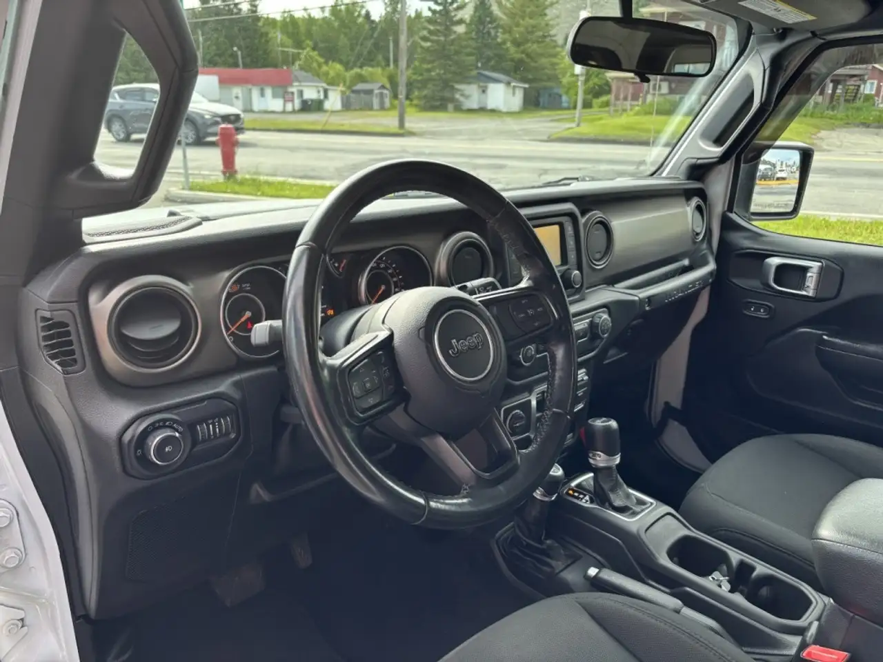 Jeep Wrangler photo Jeep Wrangler