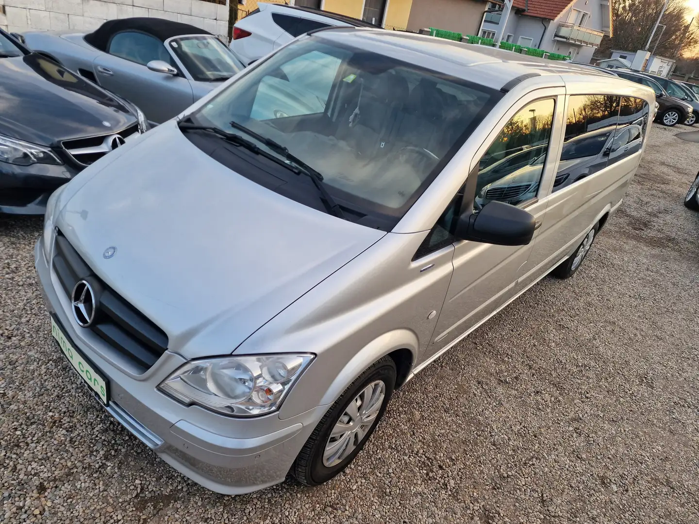 Mercedes-Benz Vito 113 CDI extralang / AHK / 9 Sitze Silber - 2