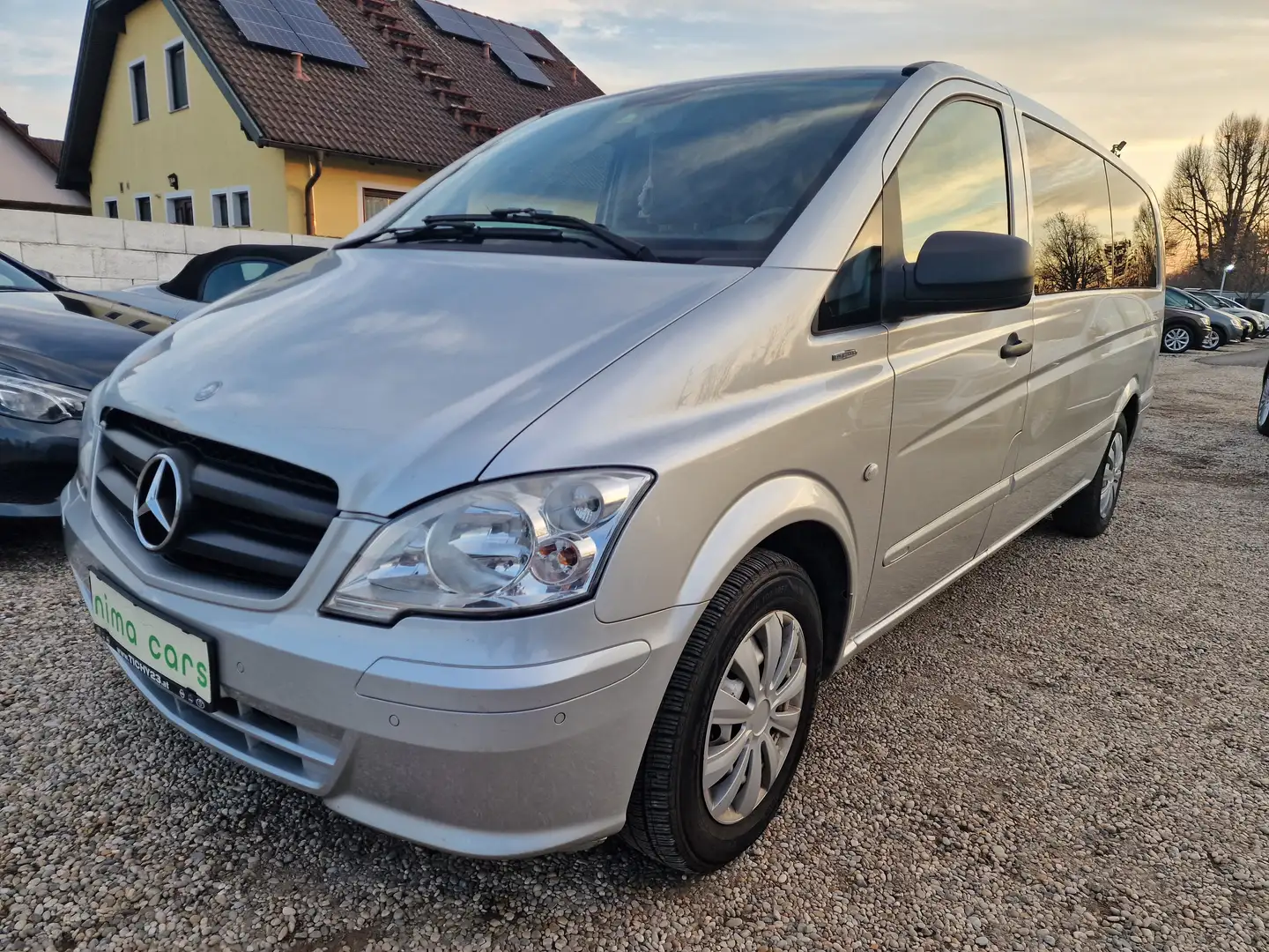 Mercedes-Benz Vito 113 CDI extralang / AHK / 9 Sitze Silber - 1